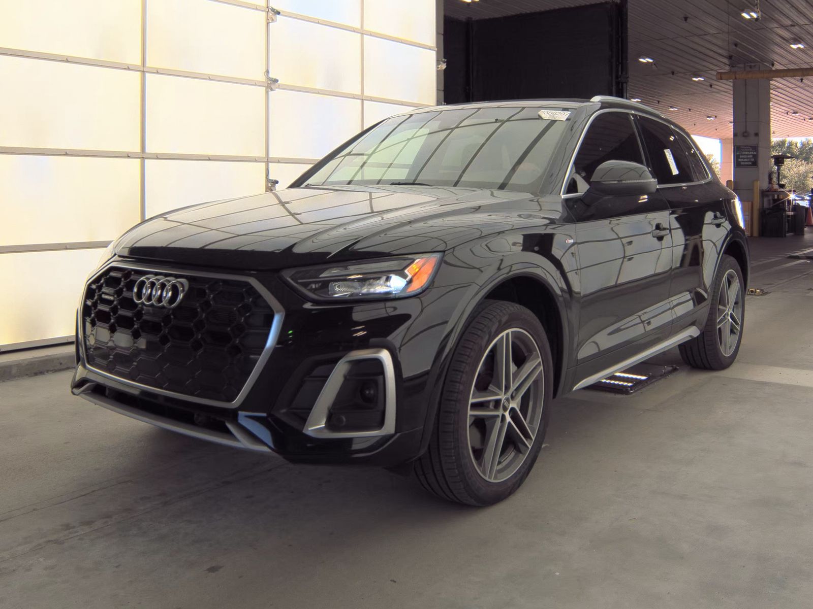 2022 Audi Q5 e Plug-In Hybrid S line Premium Plus AWD