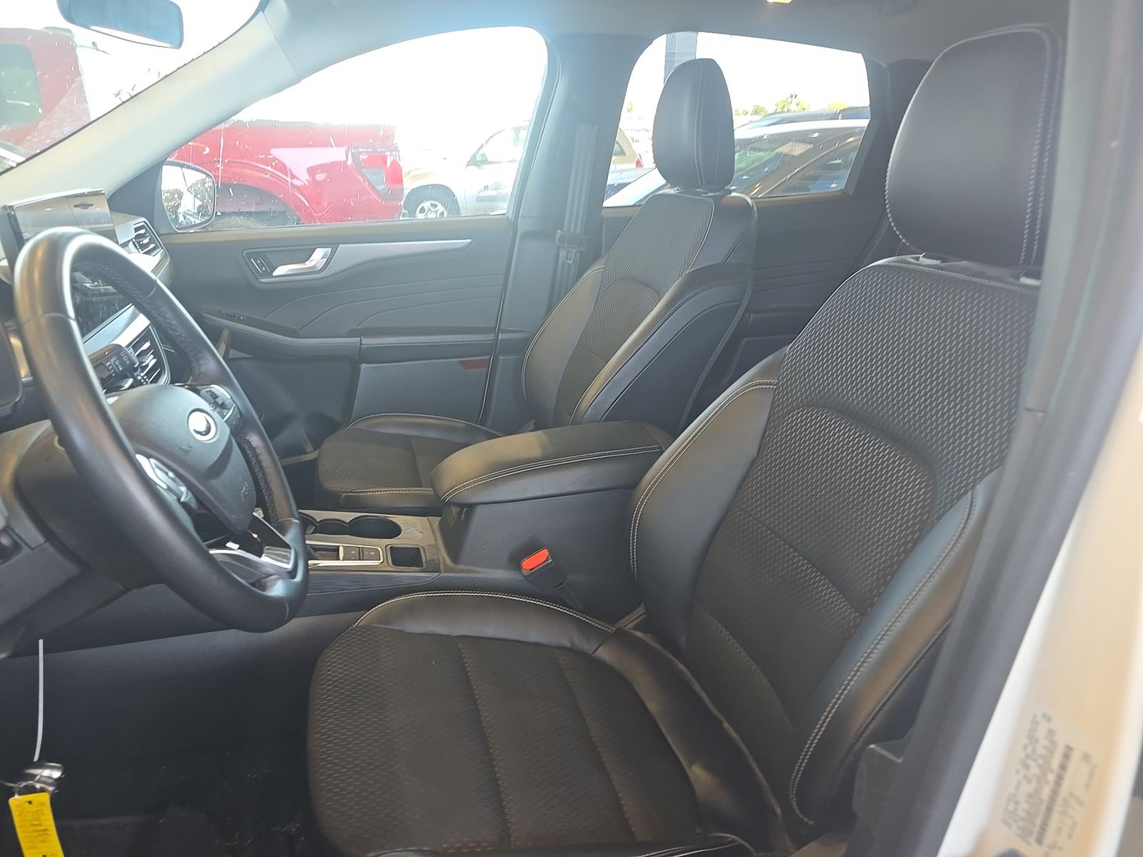 FORD ESCAPE - 8