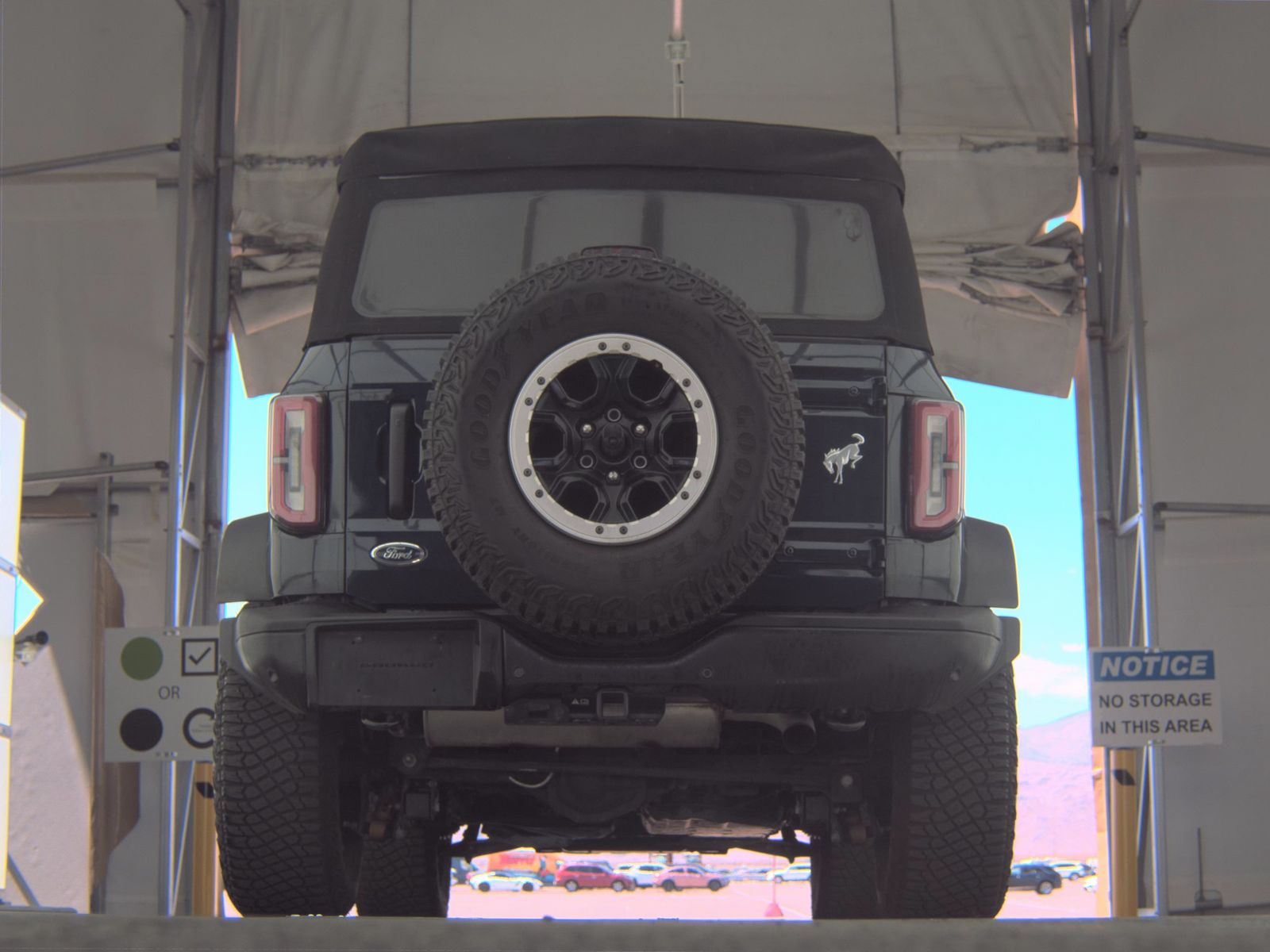 FORD BRONCO - 8