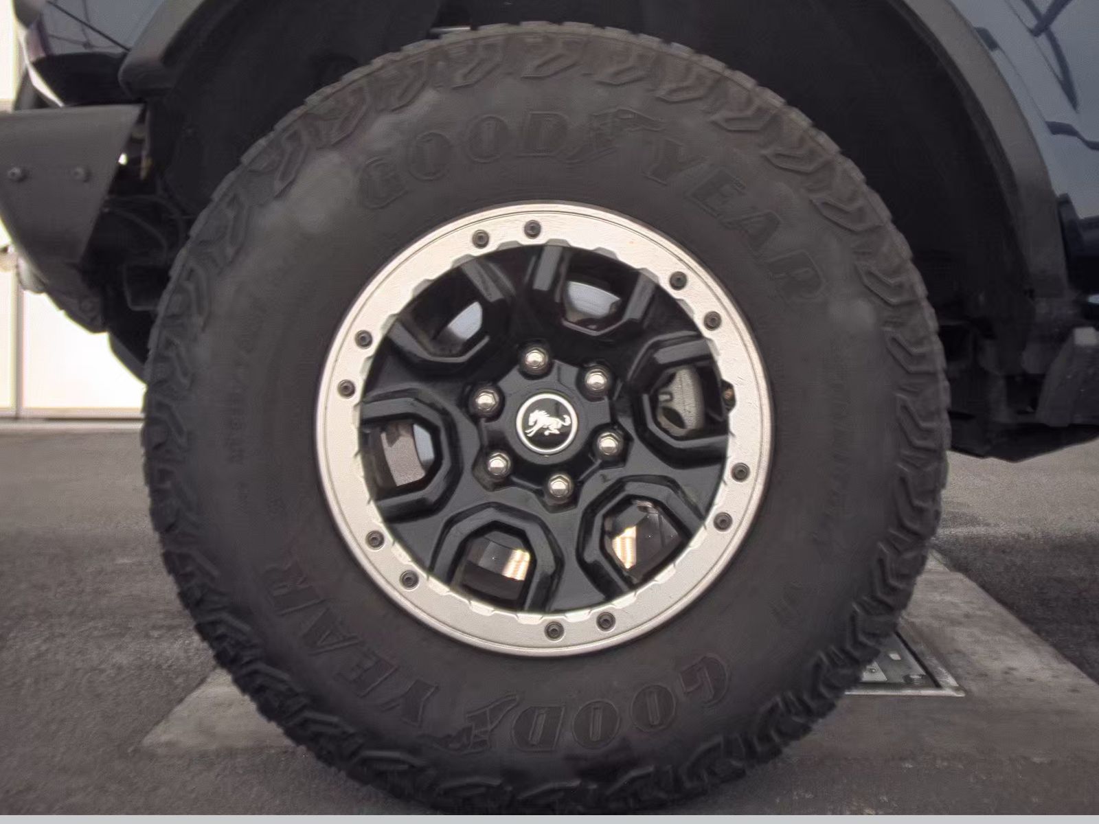 FORD BRONCO - 10