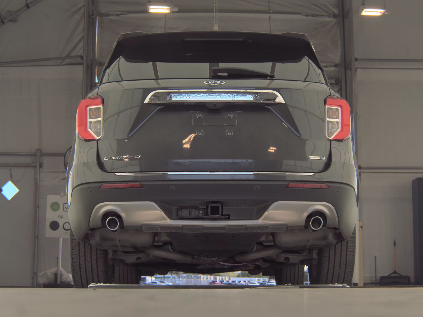 FORD EXPLORER - 8