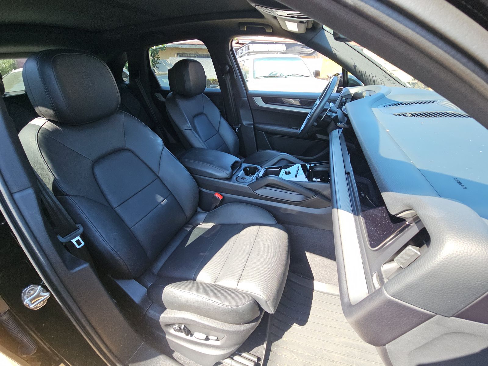 PORSCHE CAYENNE - 9