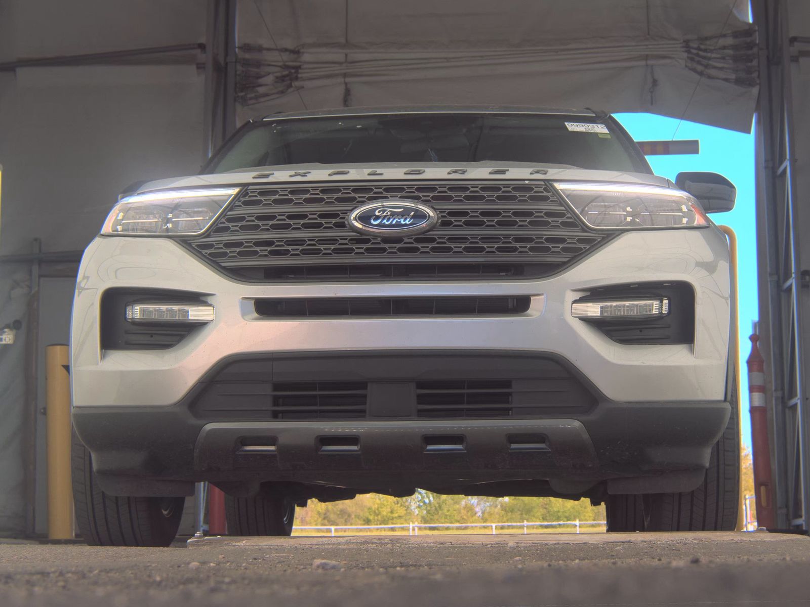 FORD EXPLORER - 4