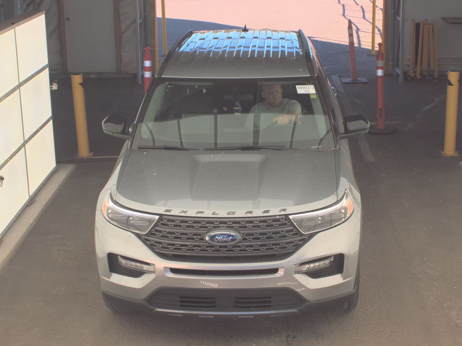 FORD EXPLORER - 3