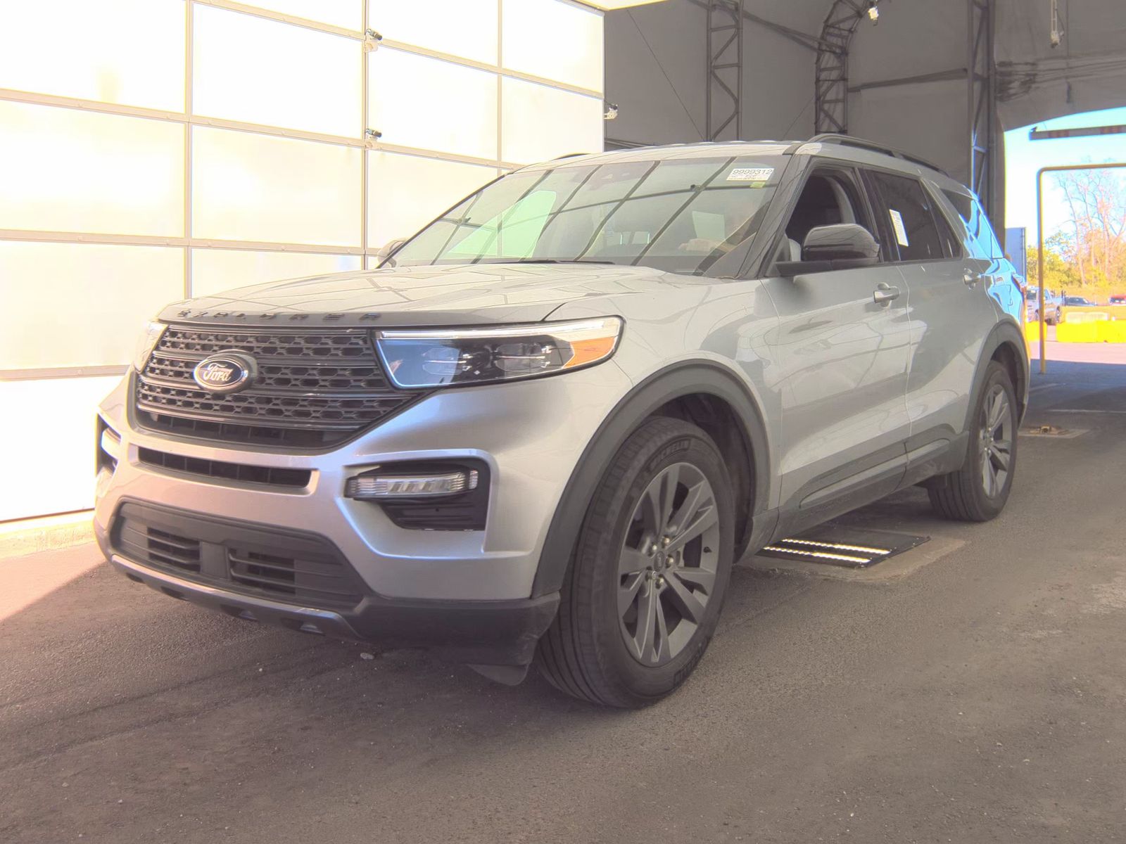FORD EXPLORER - 1