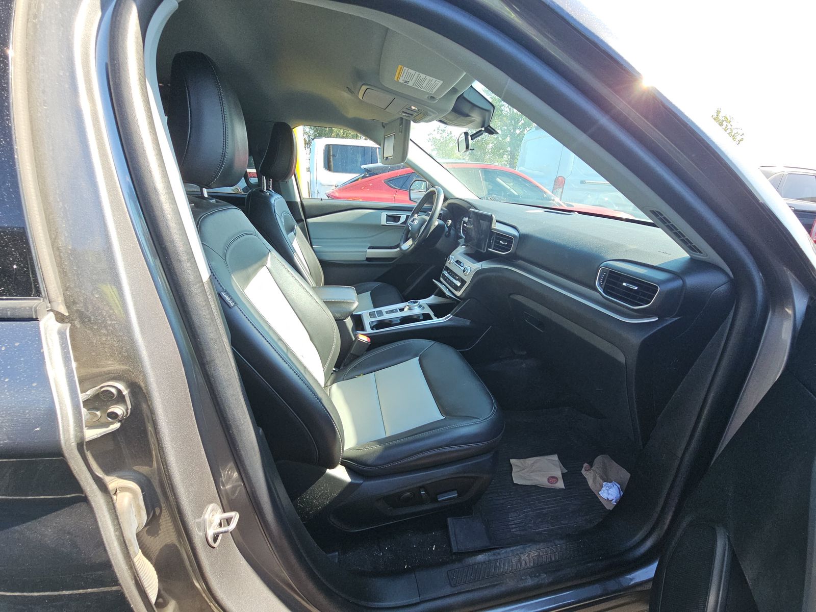 FORD EXPLORER - 9