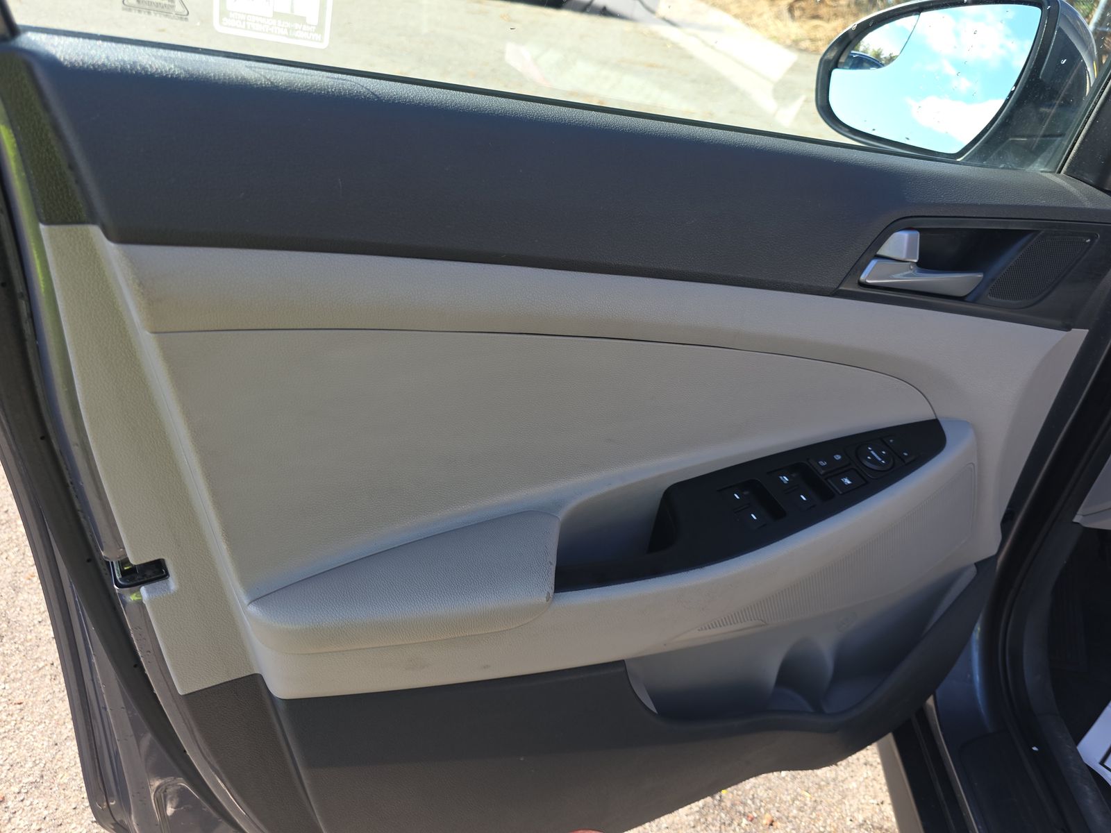 HYUNDAI TUCSON - 10