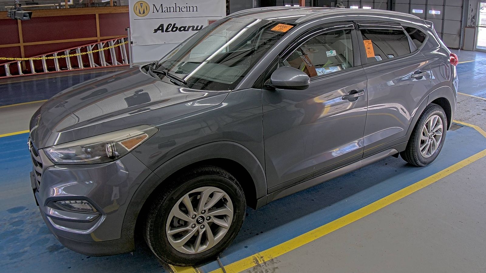 HYUNDAI TUCSON - 1