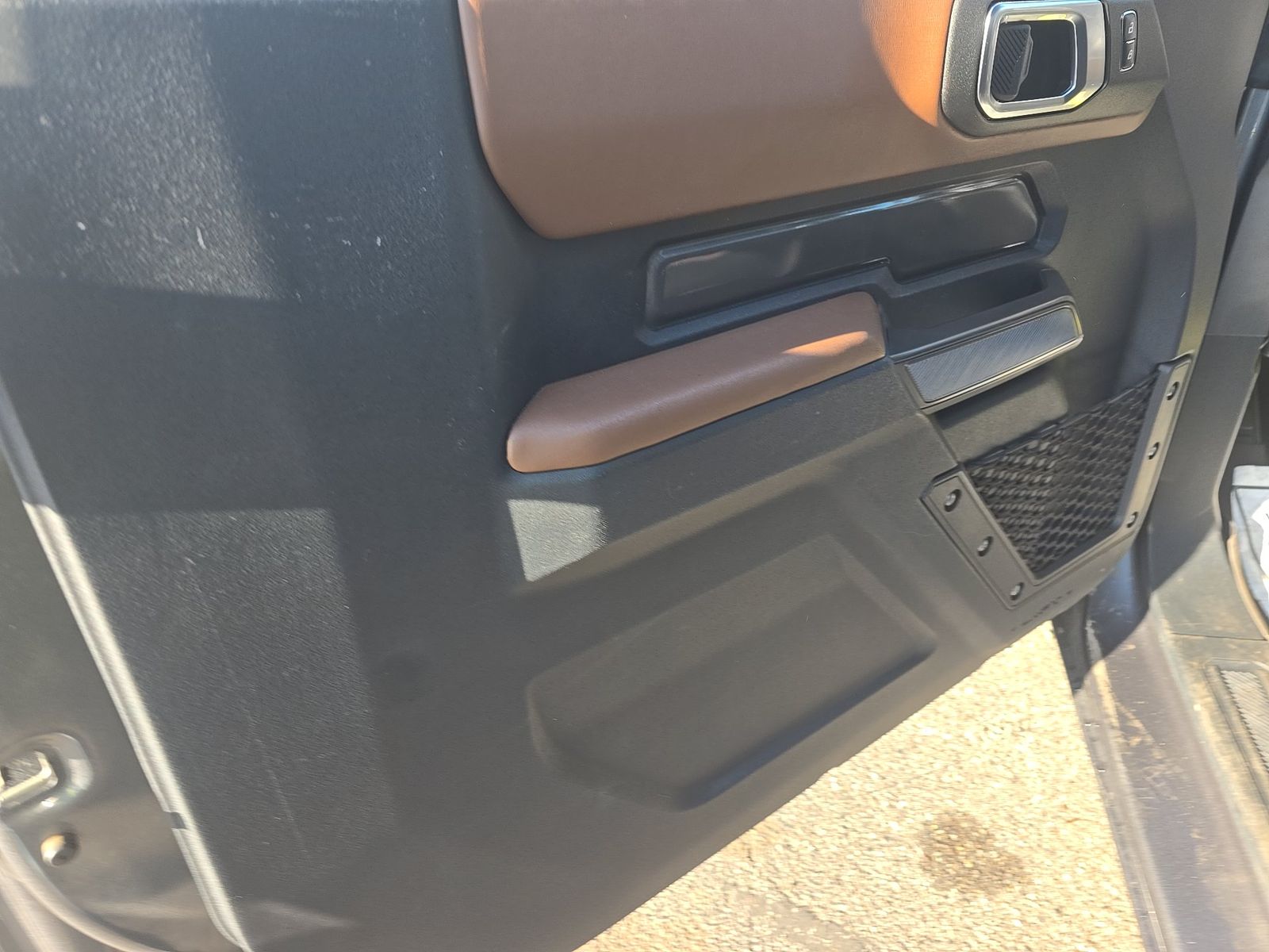 FORD BRONCO - 10