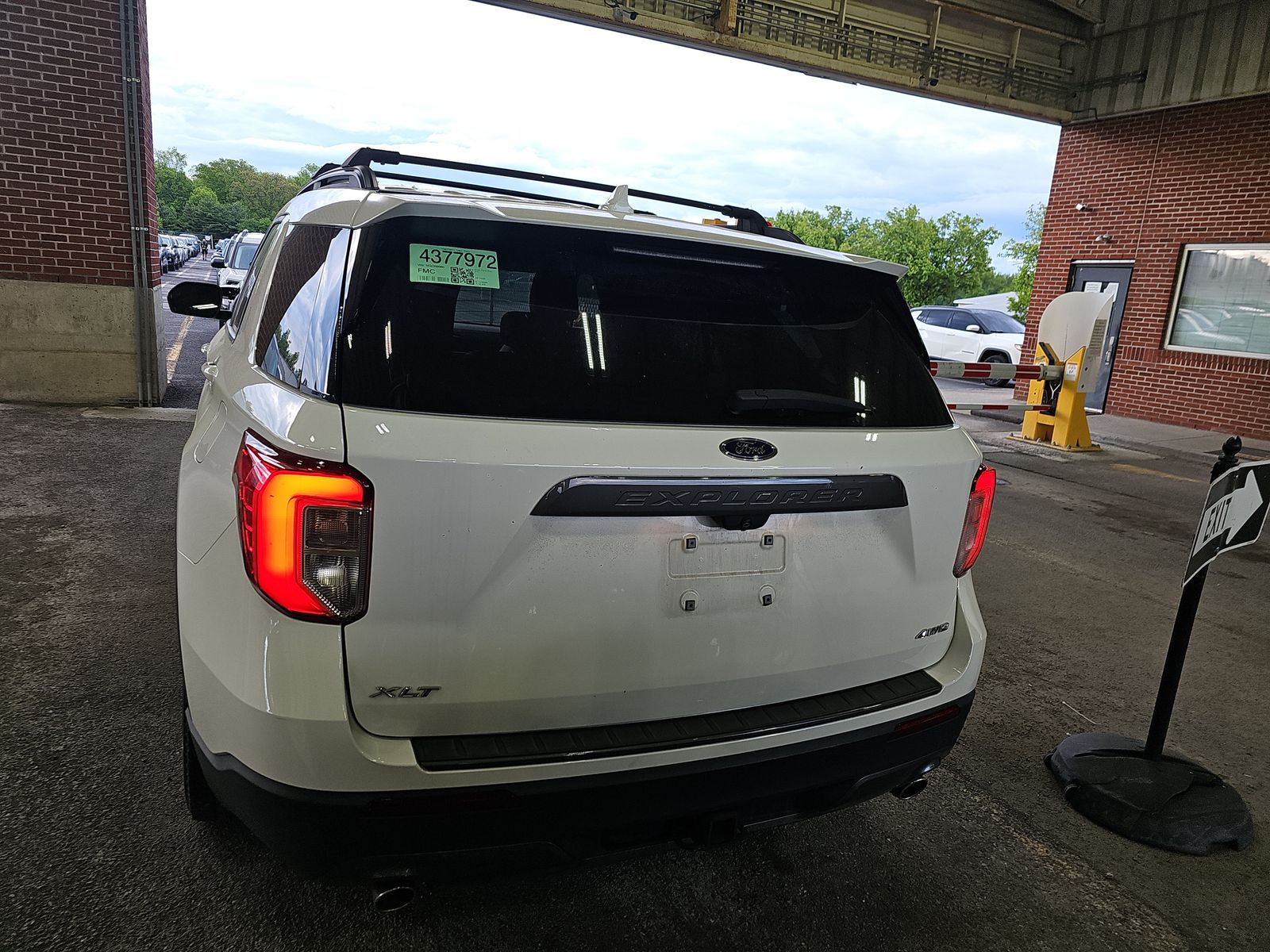 FORD EXPLORER - 6