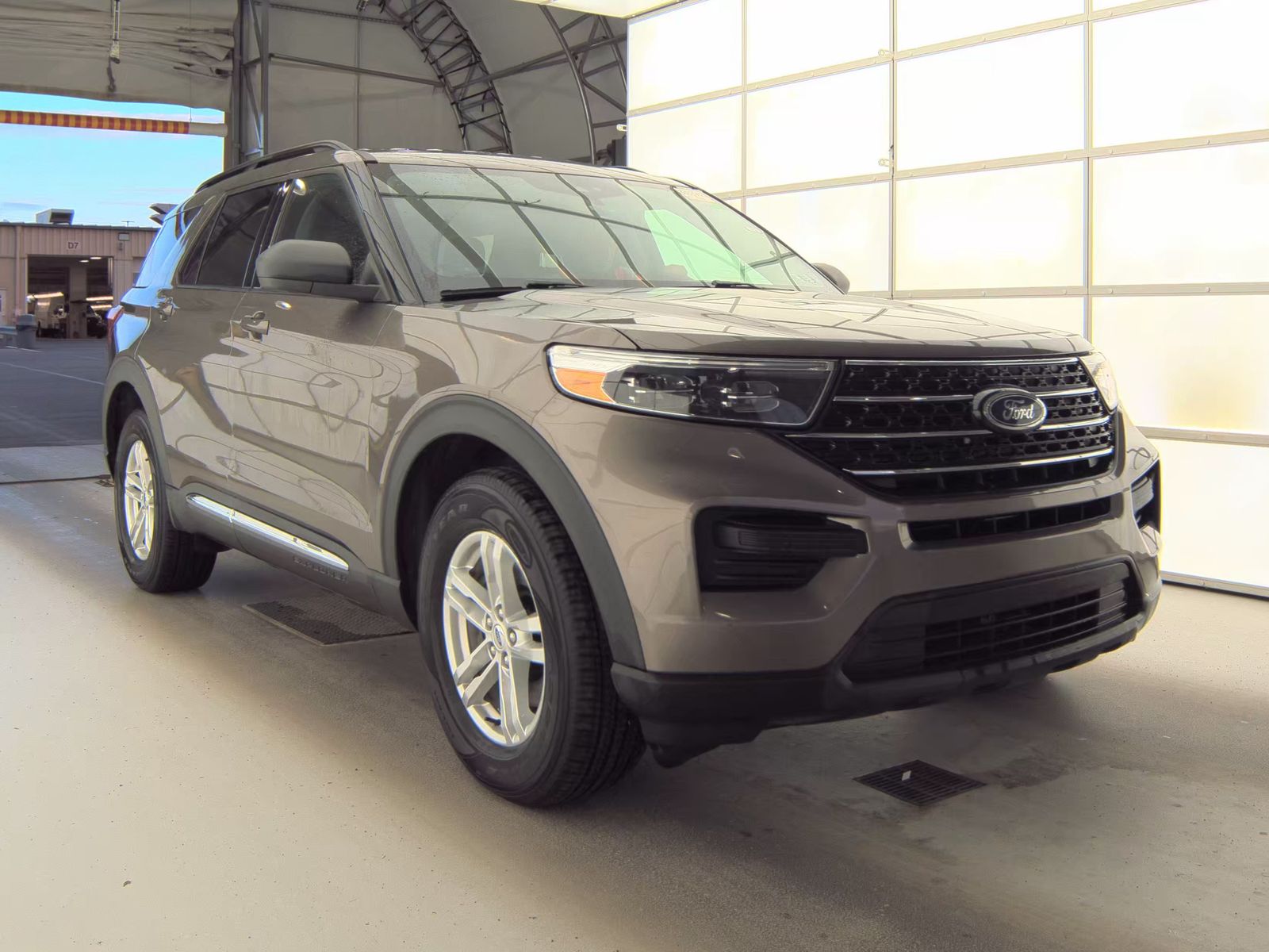 FORD EXPLORER - 5