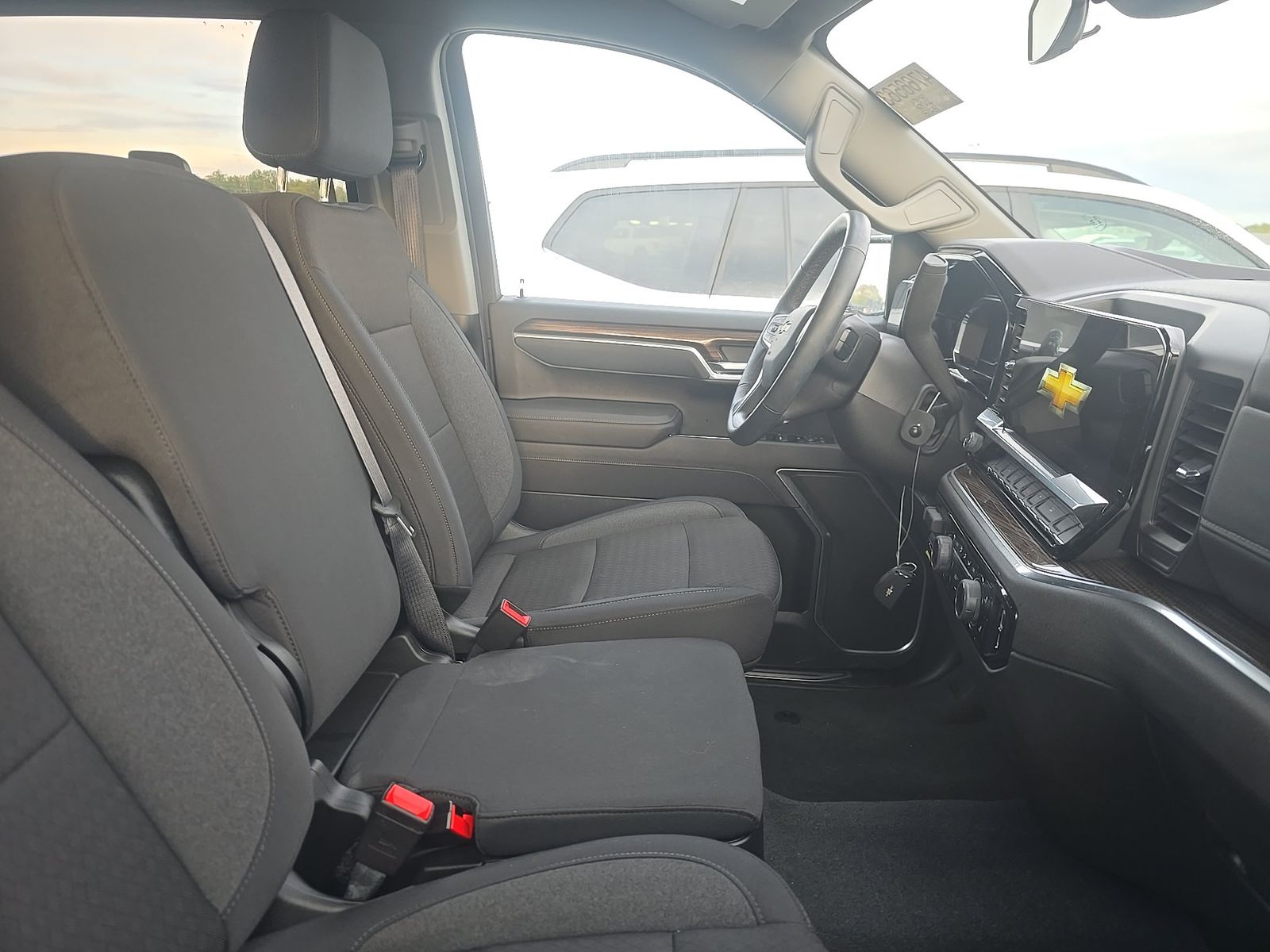 2025 Chevrolet Silverado 1500 LT AWD