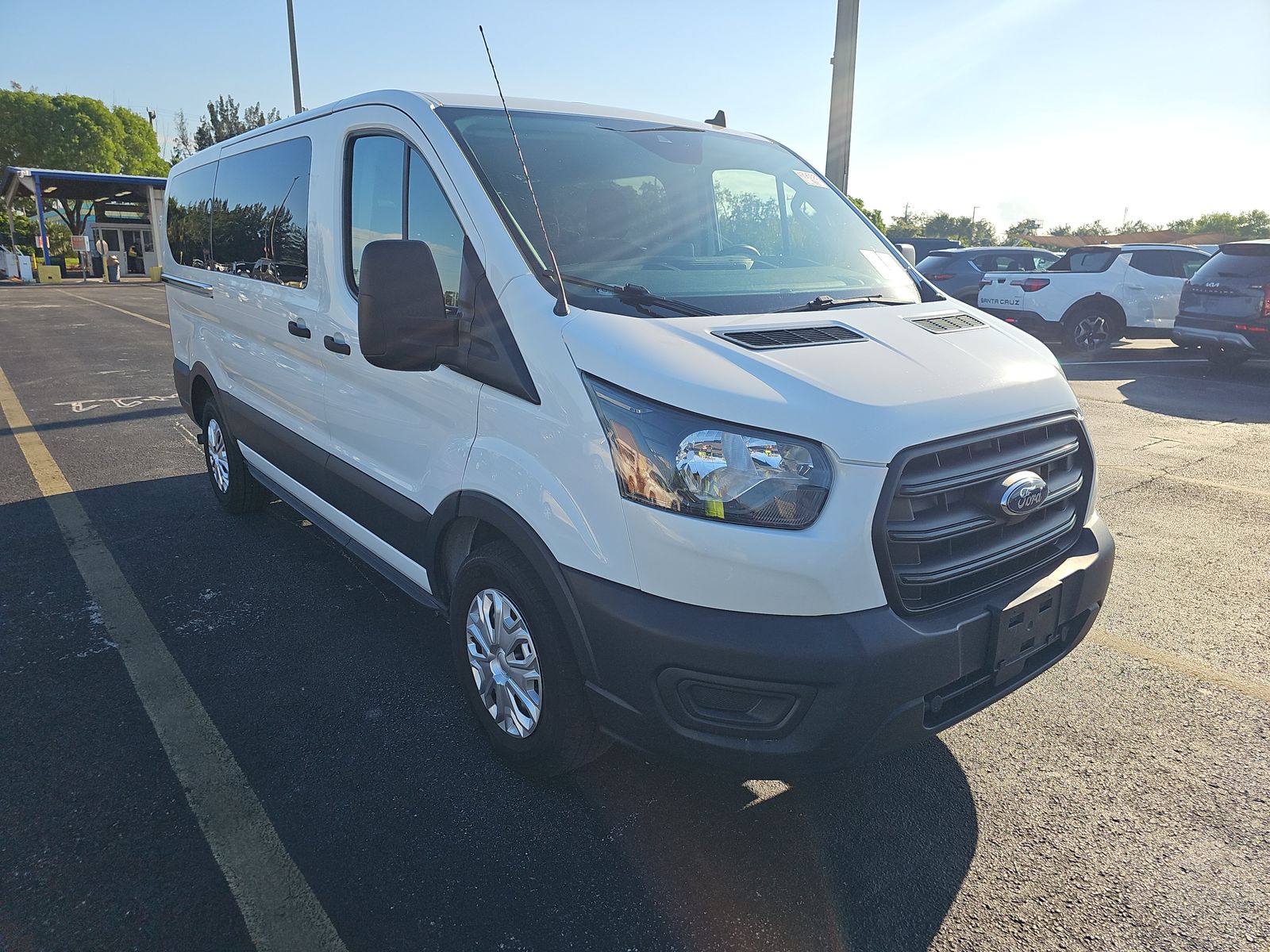 FORD TRANSIT 150 - 4