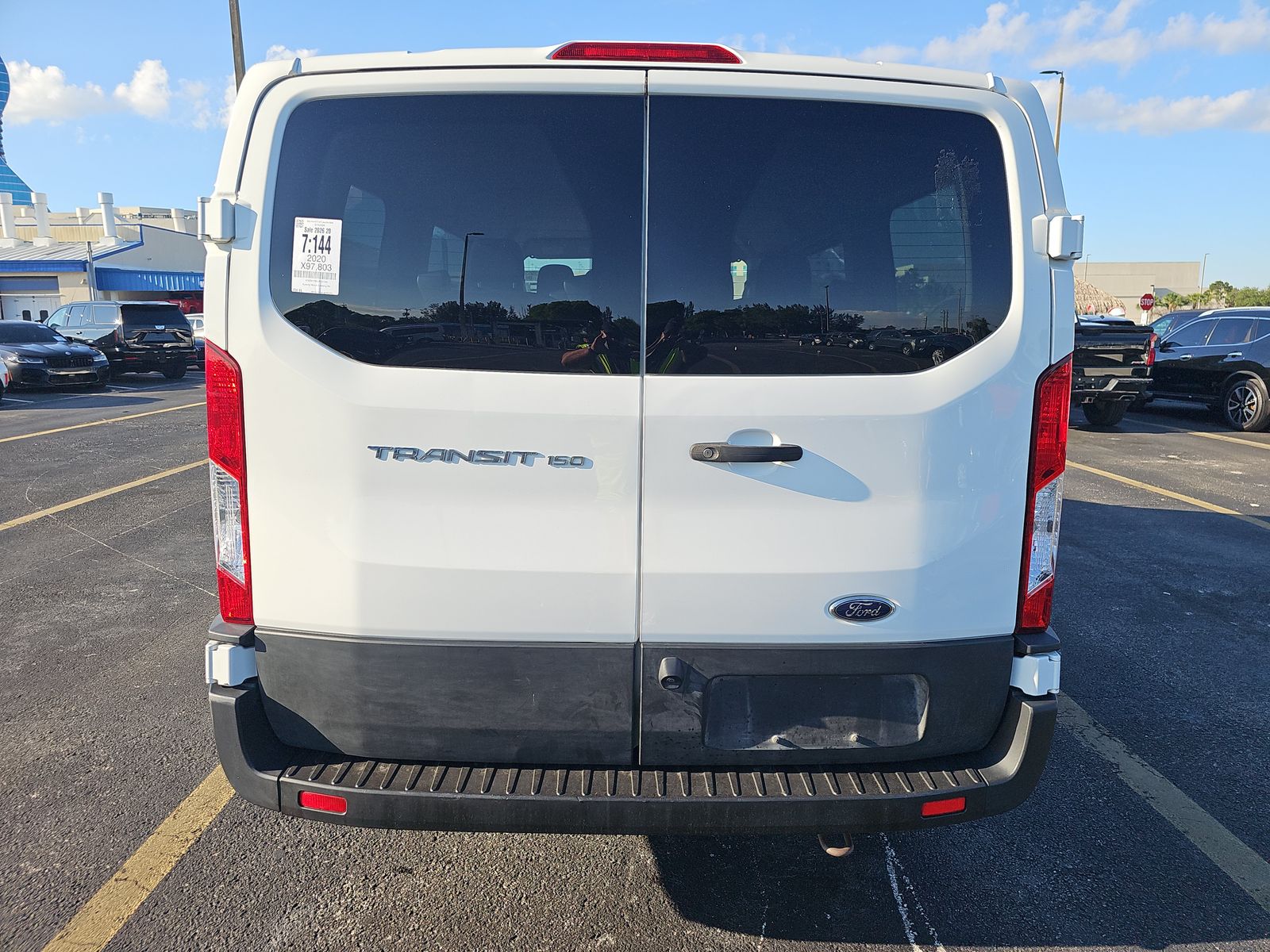 FORD TRANSIT 150 - 6