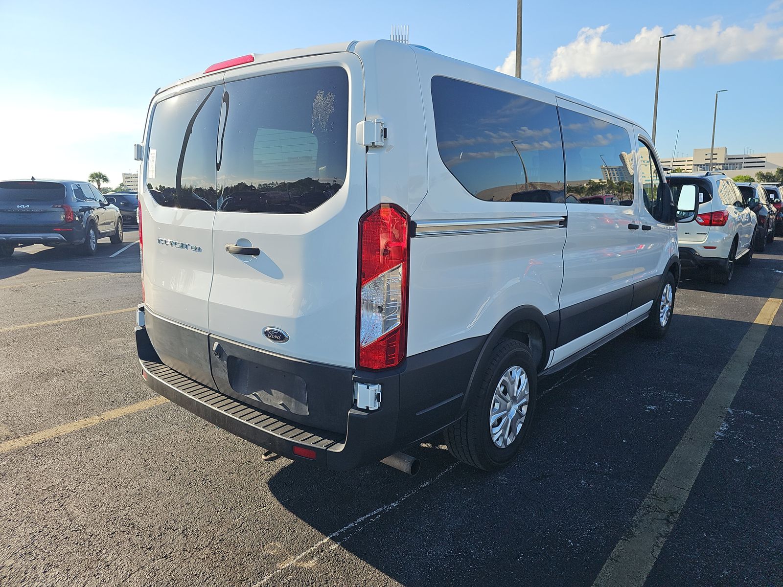 FORD TRANSIT 150 - 5