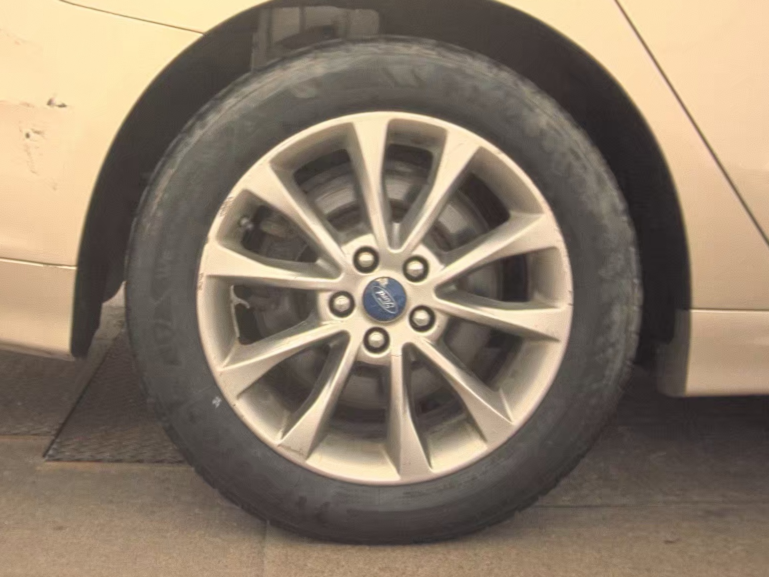 2017 Ford Fusion Energi SE FWD