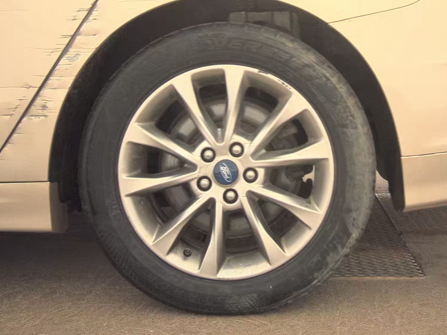 2017 Ford Fusion Energi SE FWD