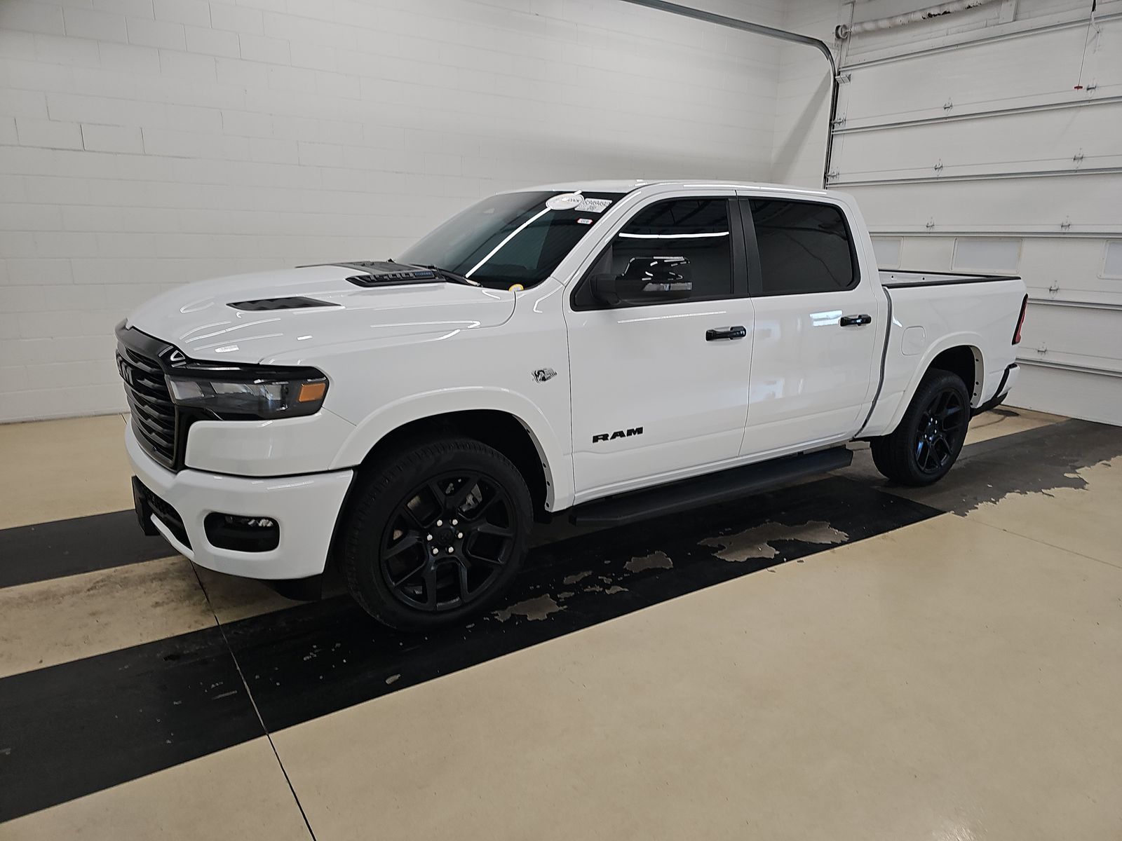 2026 RAM 1500 Laramie 4x4 Crew Cab 5'7's photo
