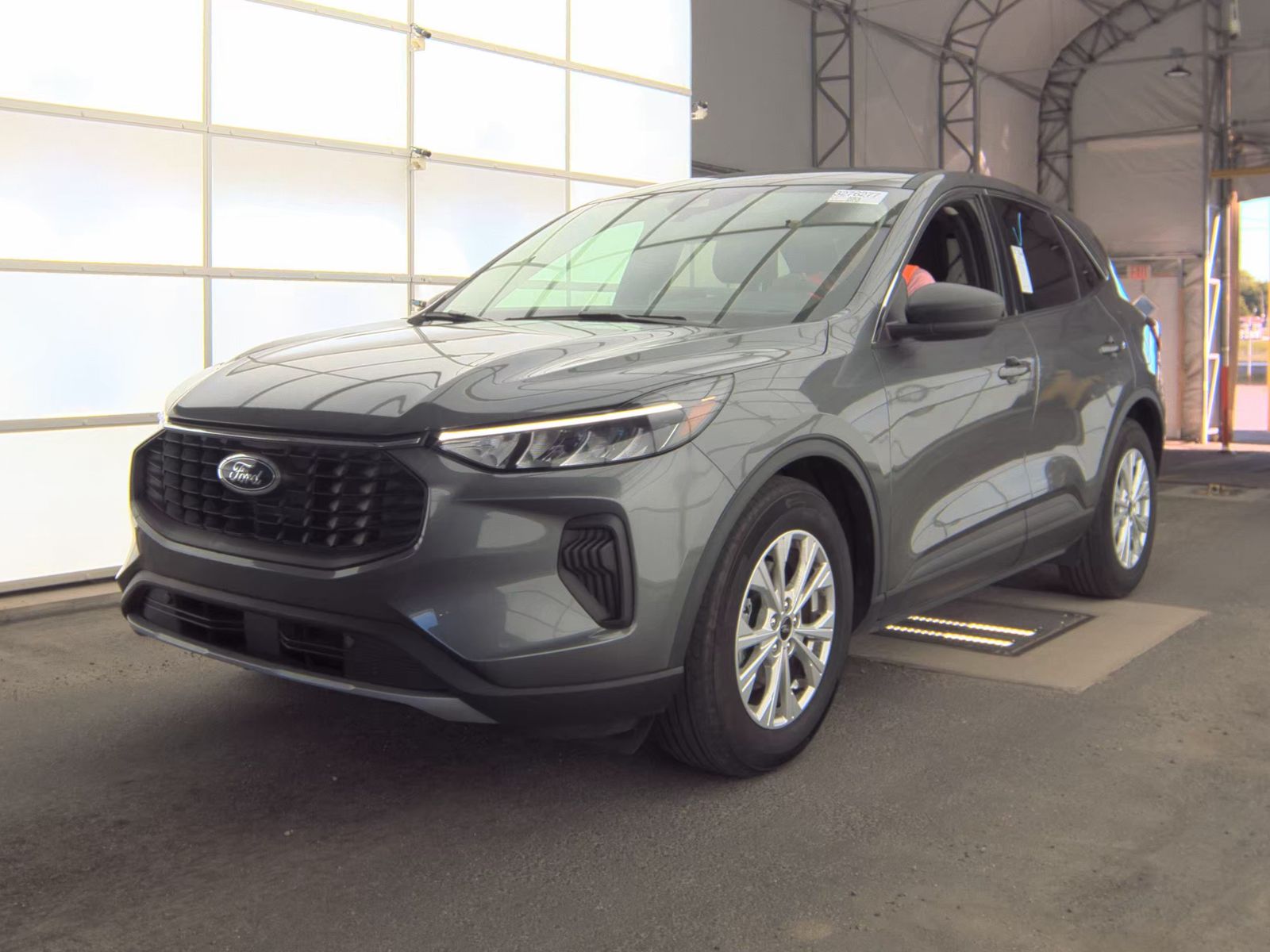 FORD ESCAPE - 1