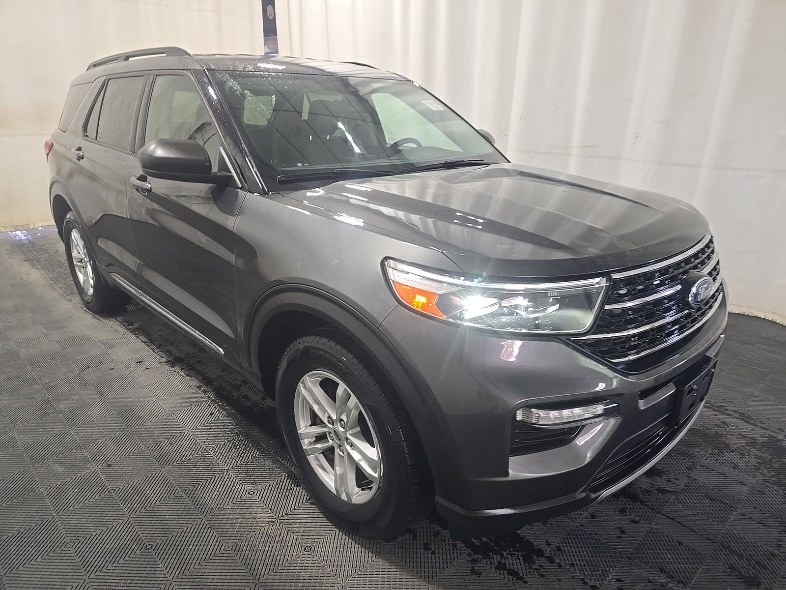 FORD EXPLORER - 4
