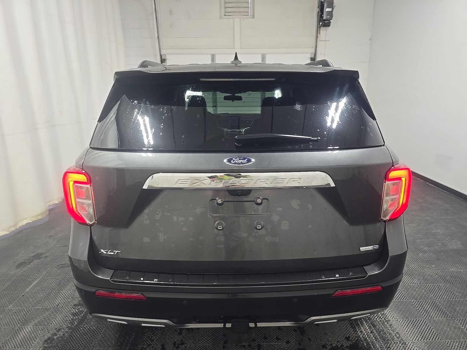 FORD EXPLORER - 6