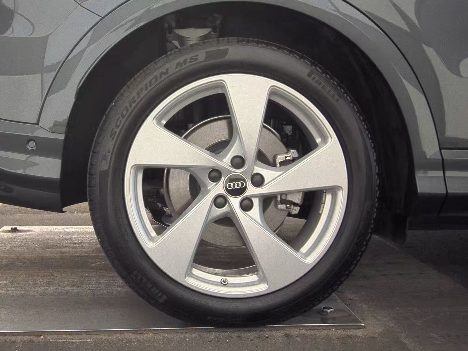 2025 Audi Q5 Prestige AWD