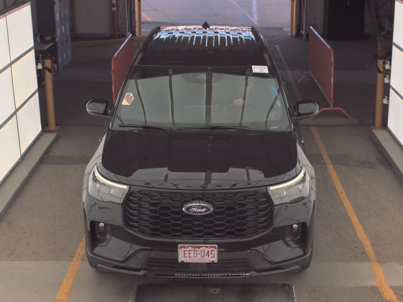 FORD EXPLORER - 3