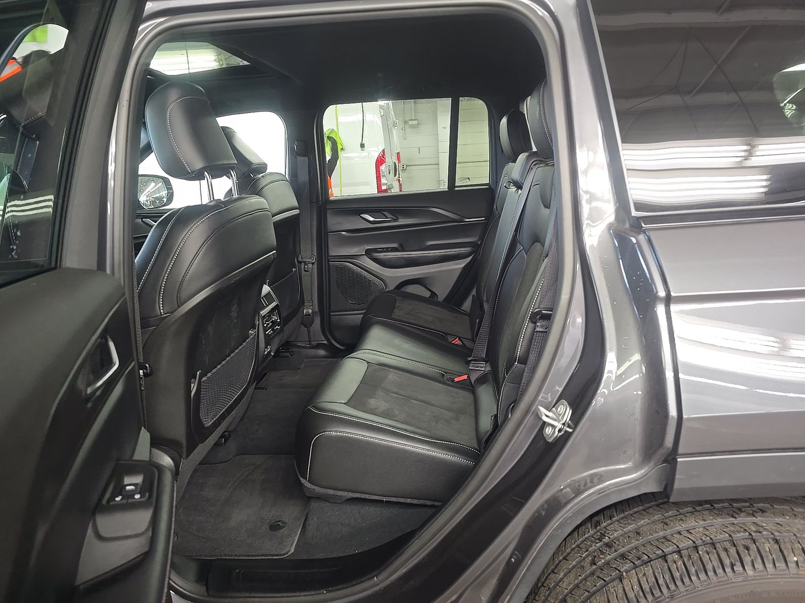 2025 Jeep Grand Cherokee Altitude X RWD
