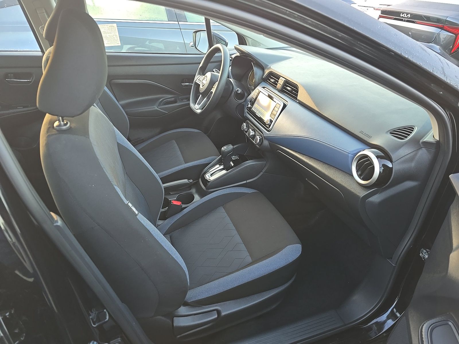 NISSAN VERSA - 9