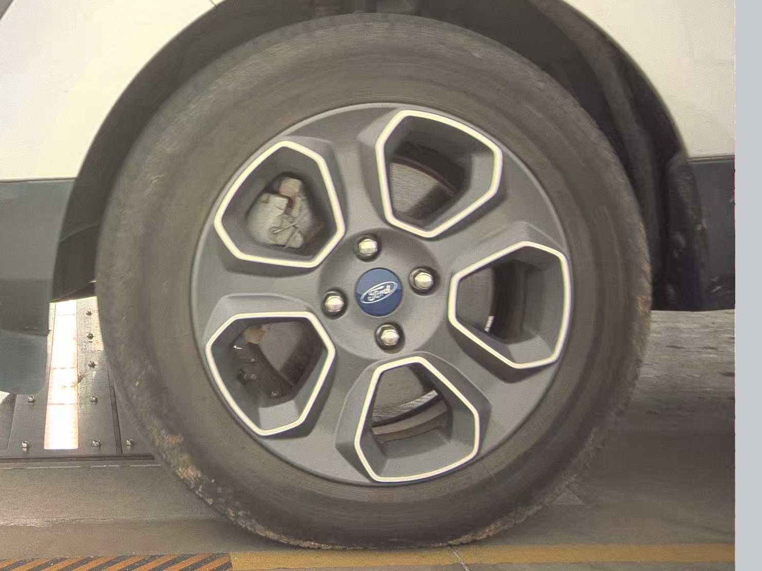 FORD ECOSPORT - 10