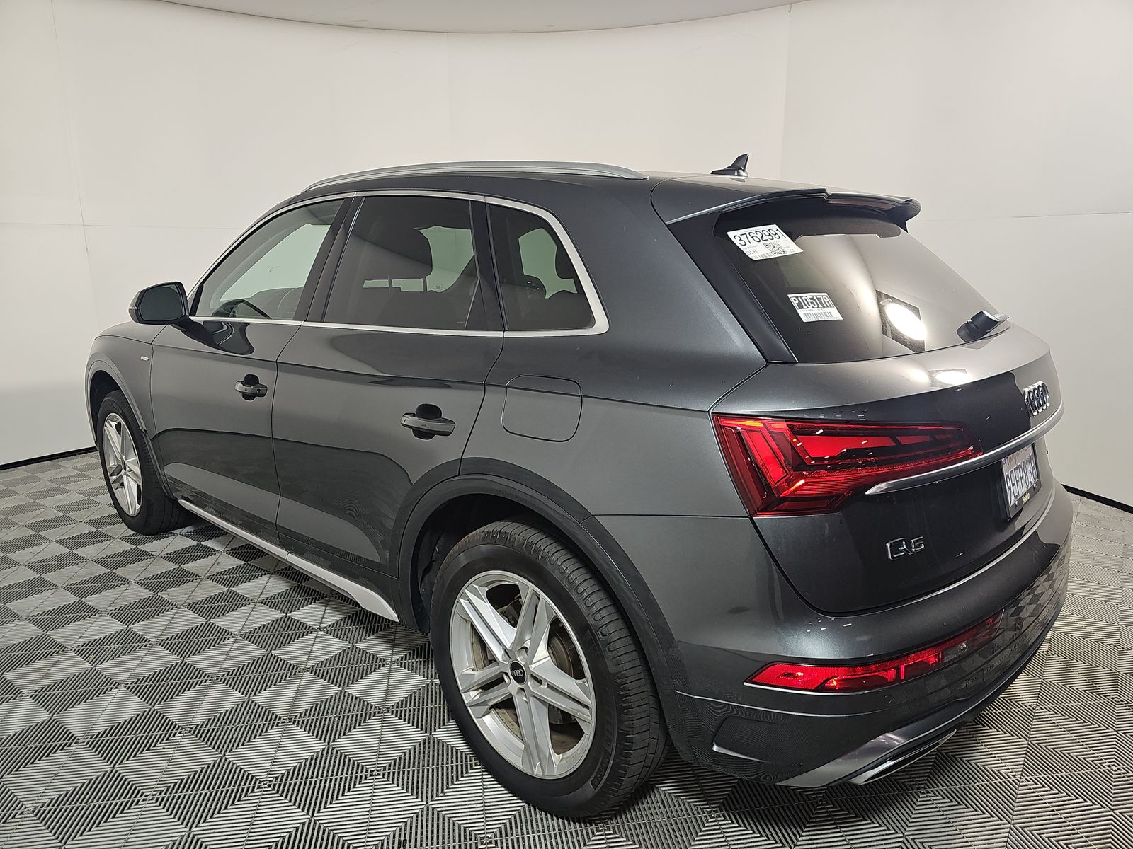 2023 Audi Q5 e Plug-In Hybrid S line Premium Plus AWD