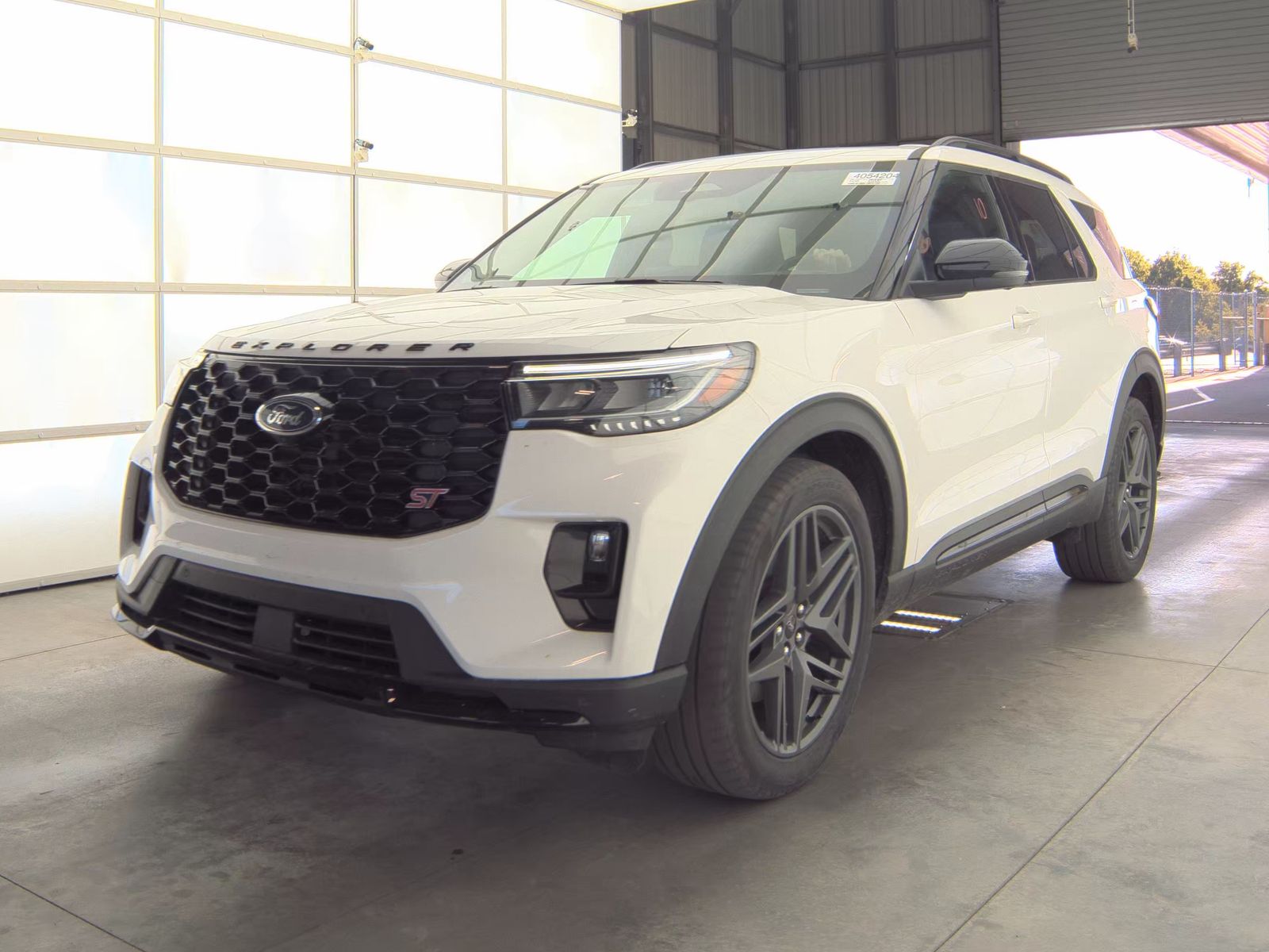 FORD EXPLORER - 1