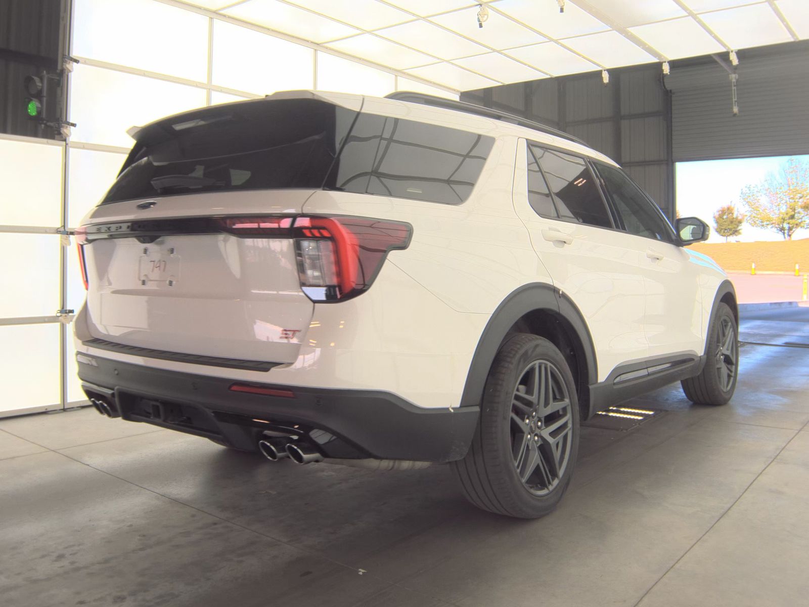 FORD EXPLORER - 6