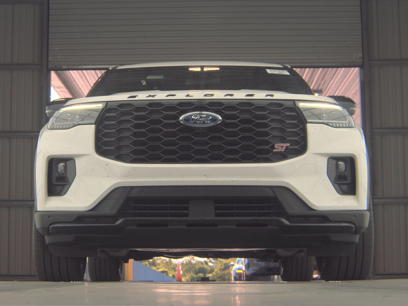 FORD EXPLORER - 4