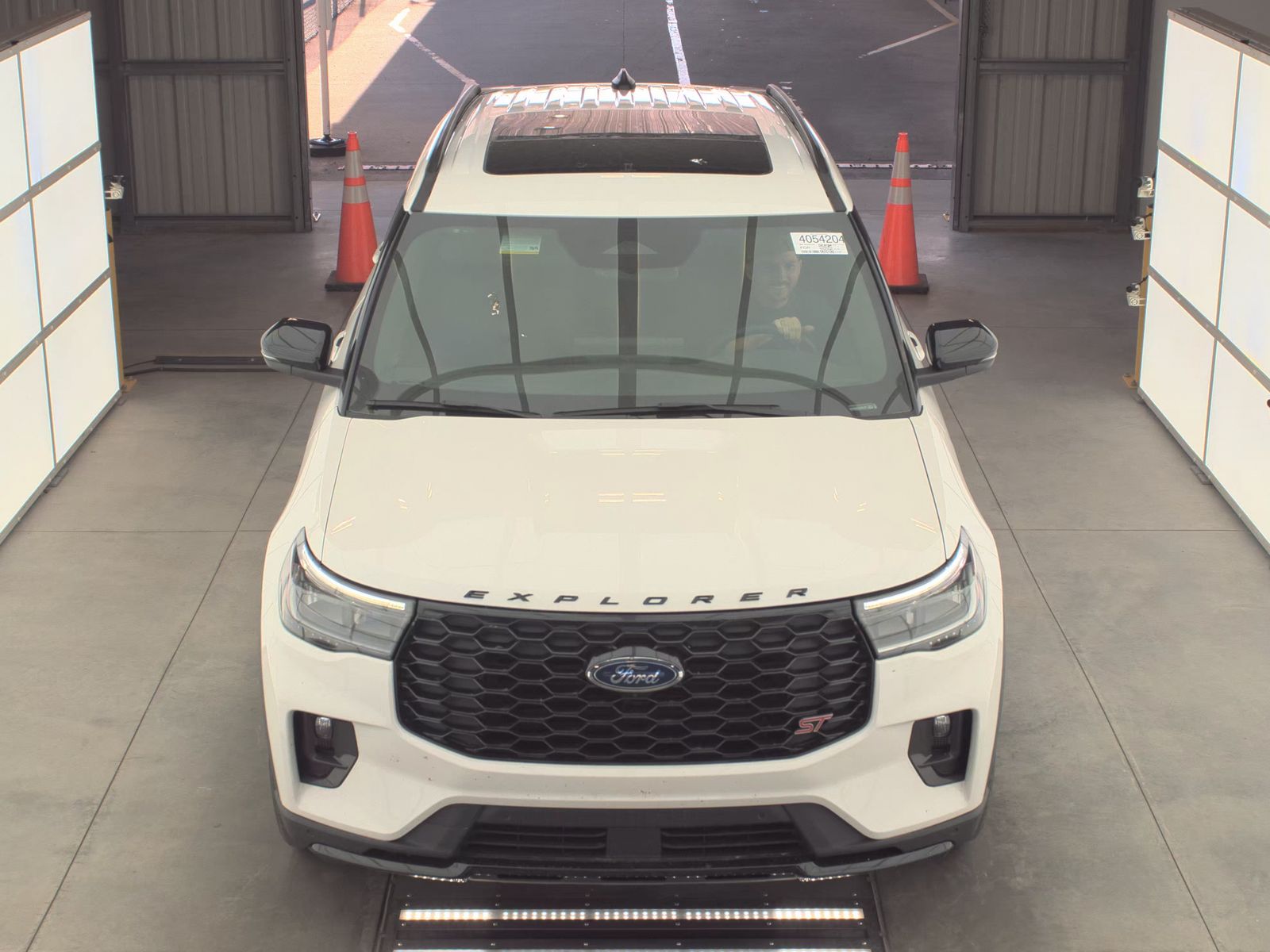 FORD EXPLORER - 3