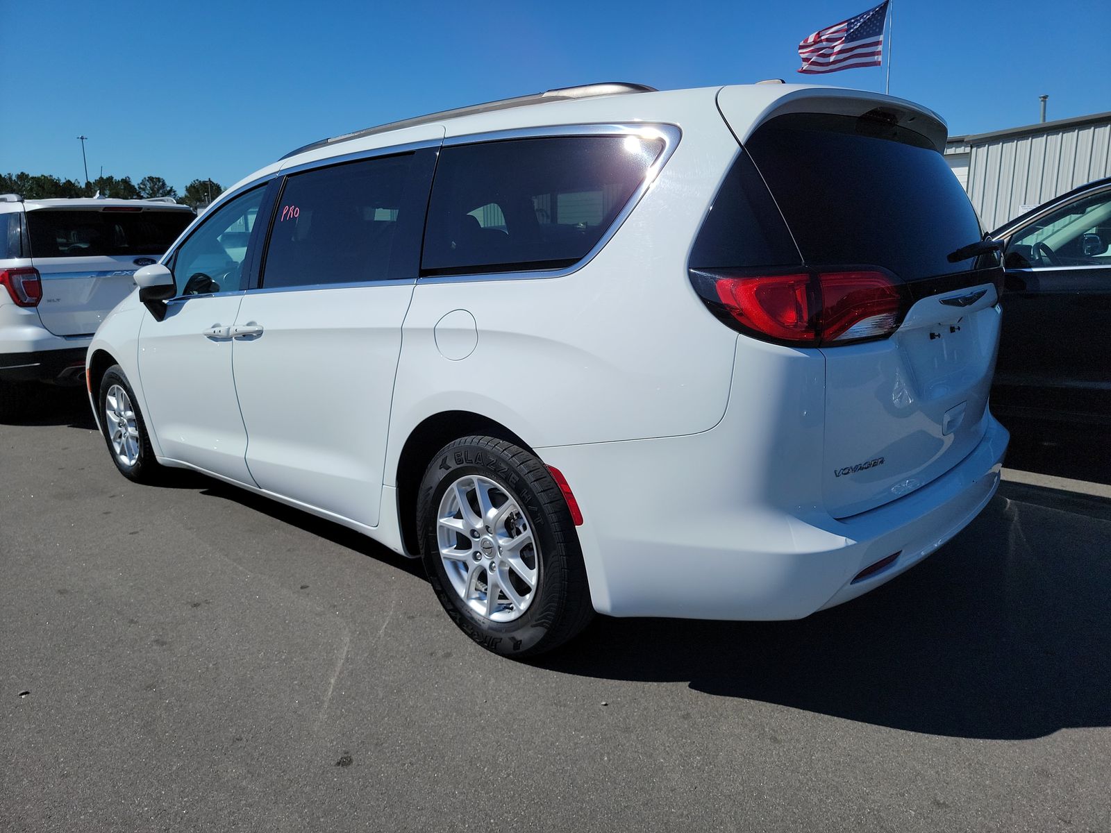 CHRYSLER VOYAGER - 7