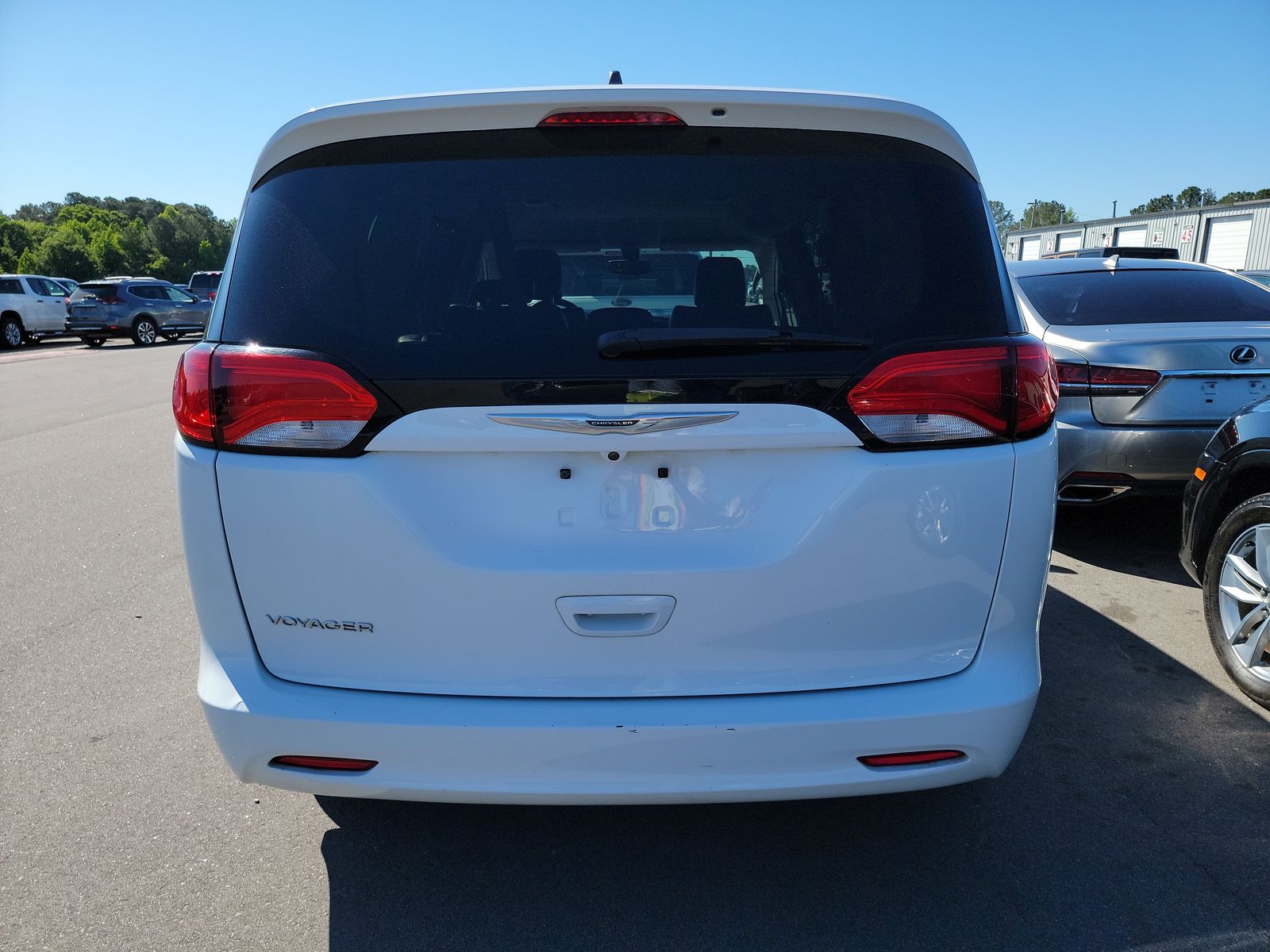CHRYSLER VOYAGER - 6