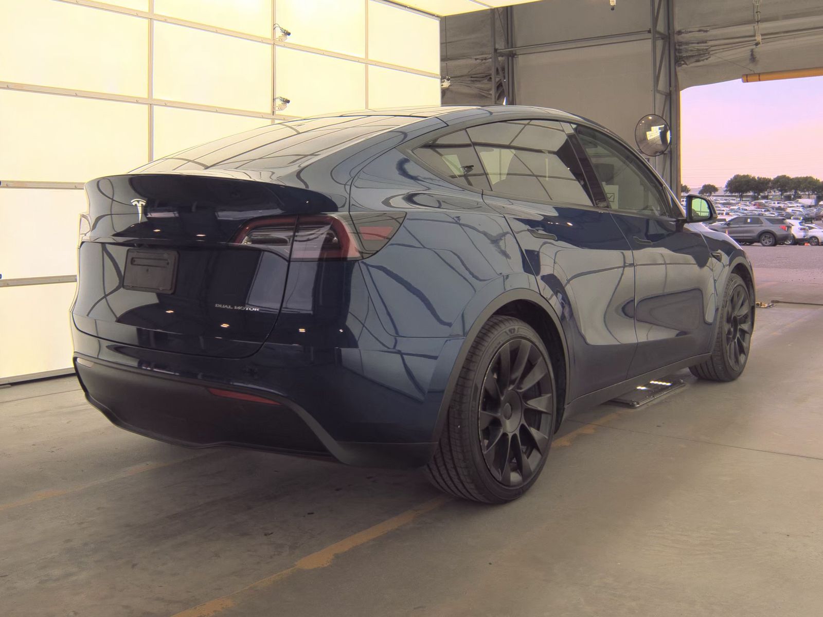 TESLA MODEL Y - 6