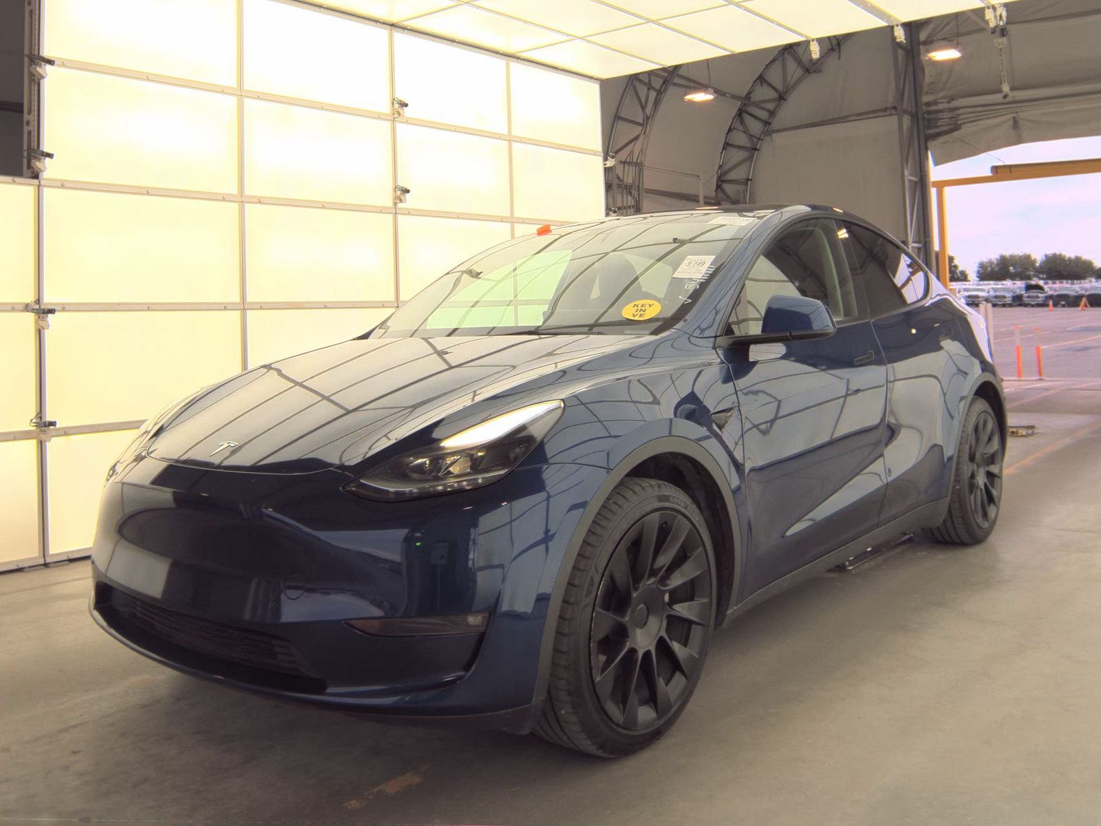 TESLA MODEL Y - 1