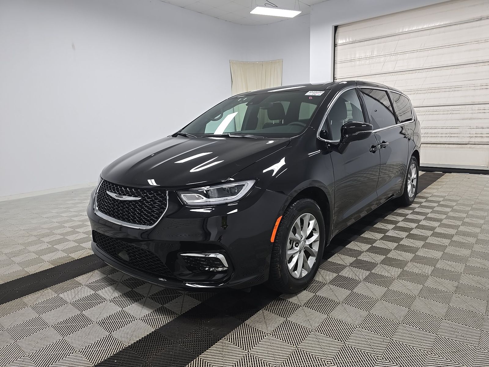 2026 Chrysler Pacifica's photo