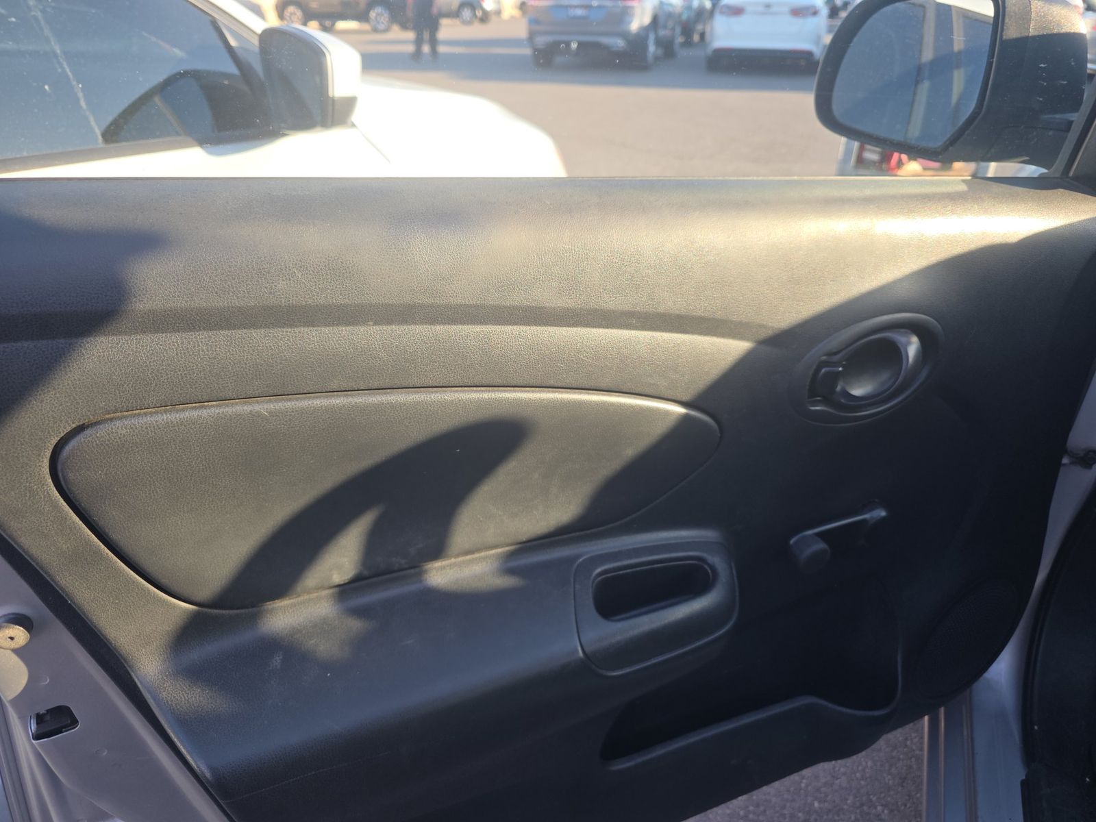 NISSAN VERSA - 10