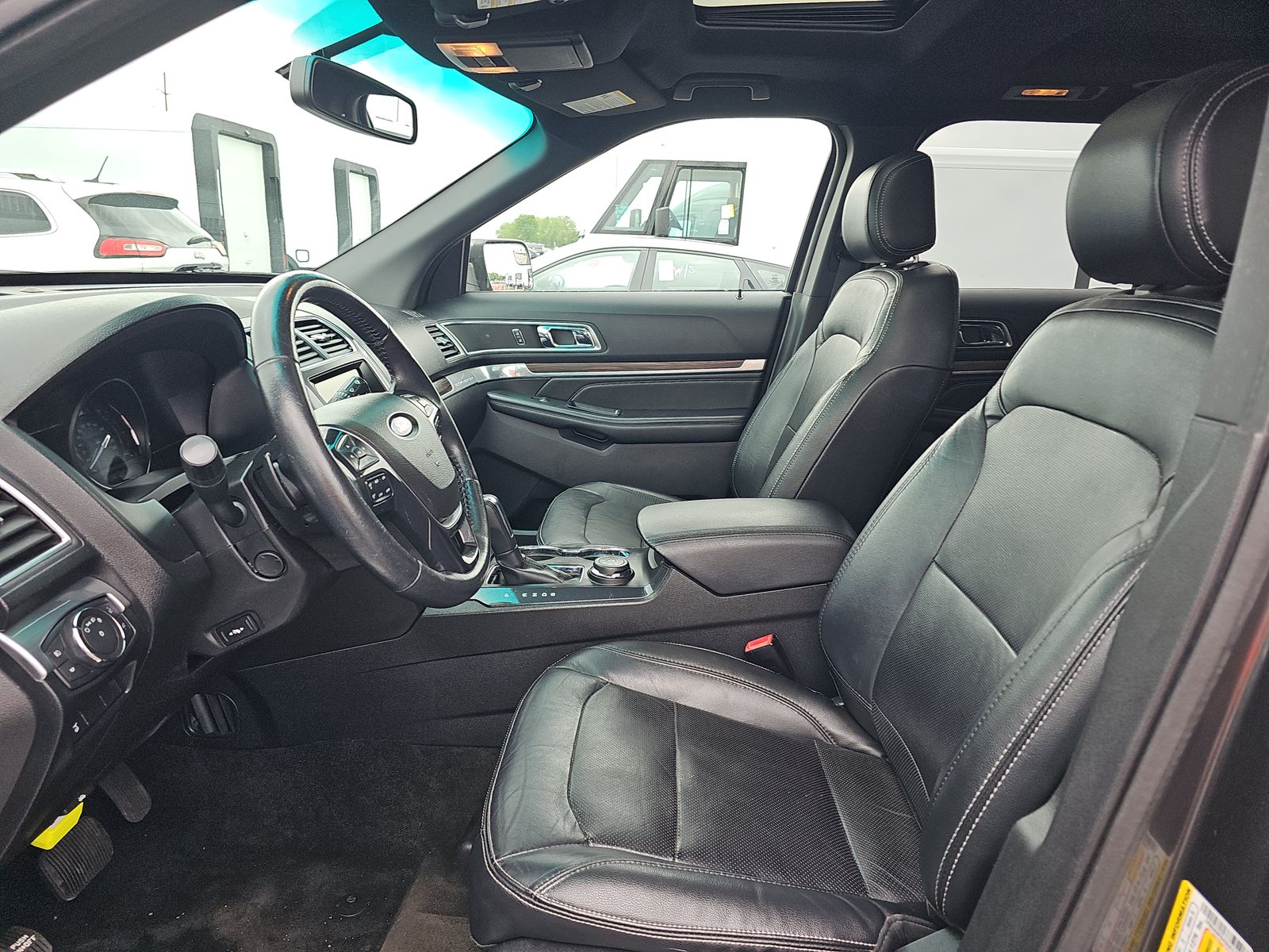 FORD EXPLORER - 8