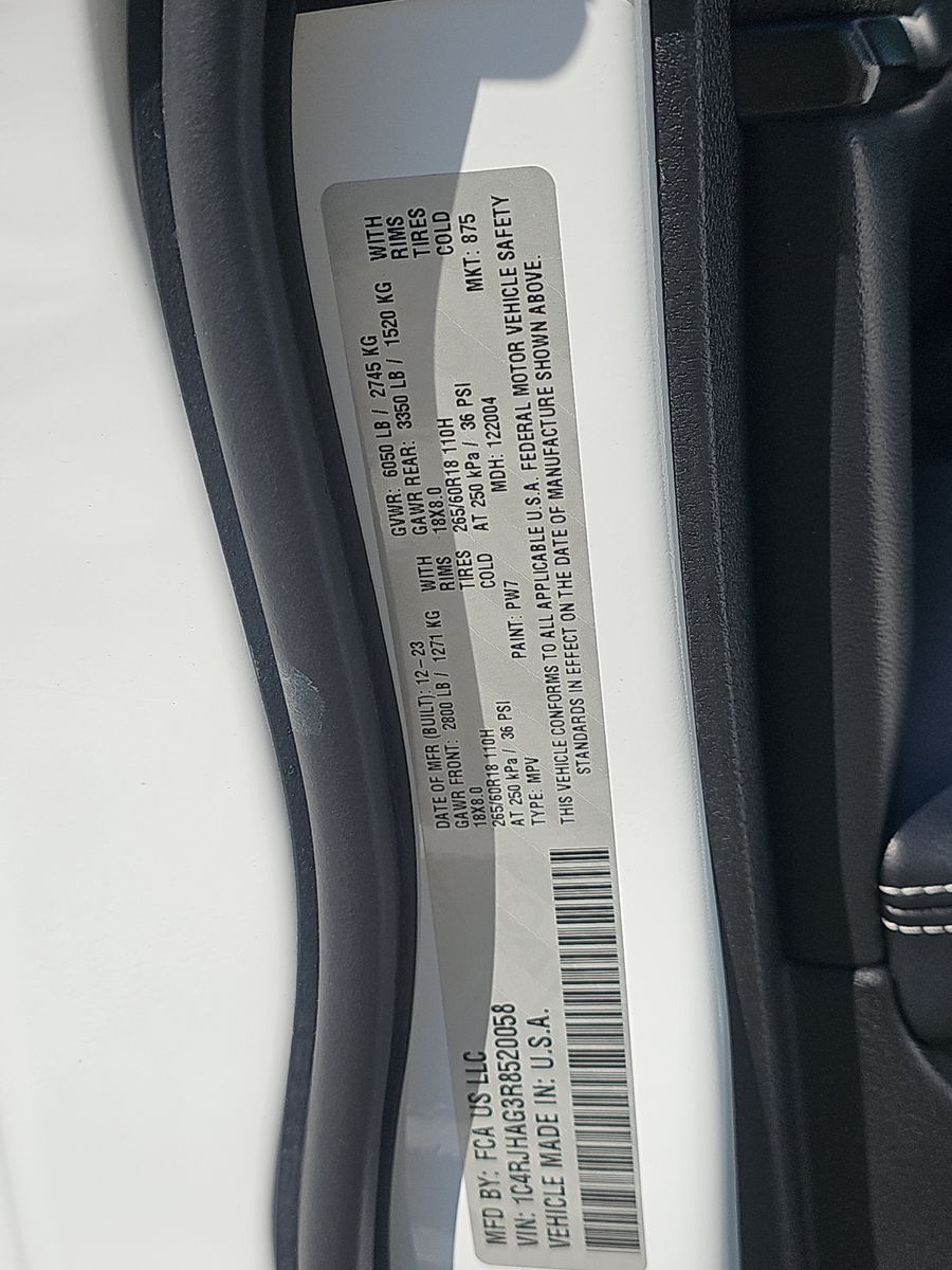 2024 Jeep Grand Cherokee Altitude AWD