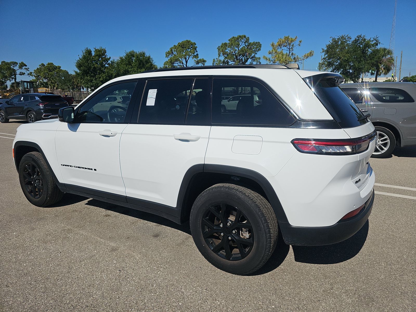 2024 Jeep Grand Cherokee Altitude AWD