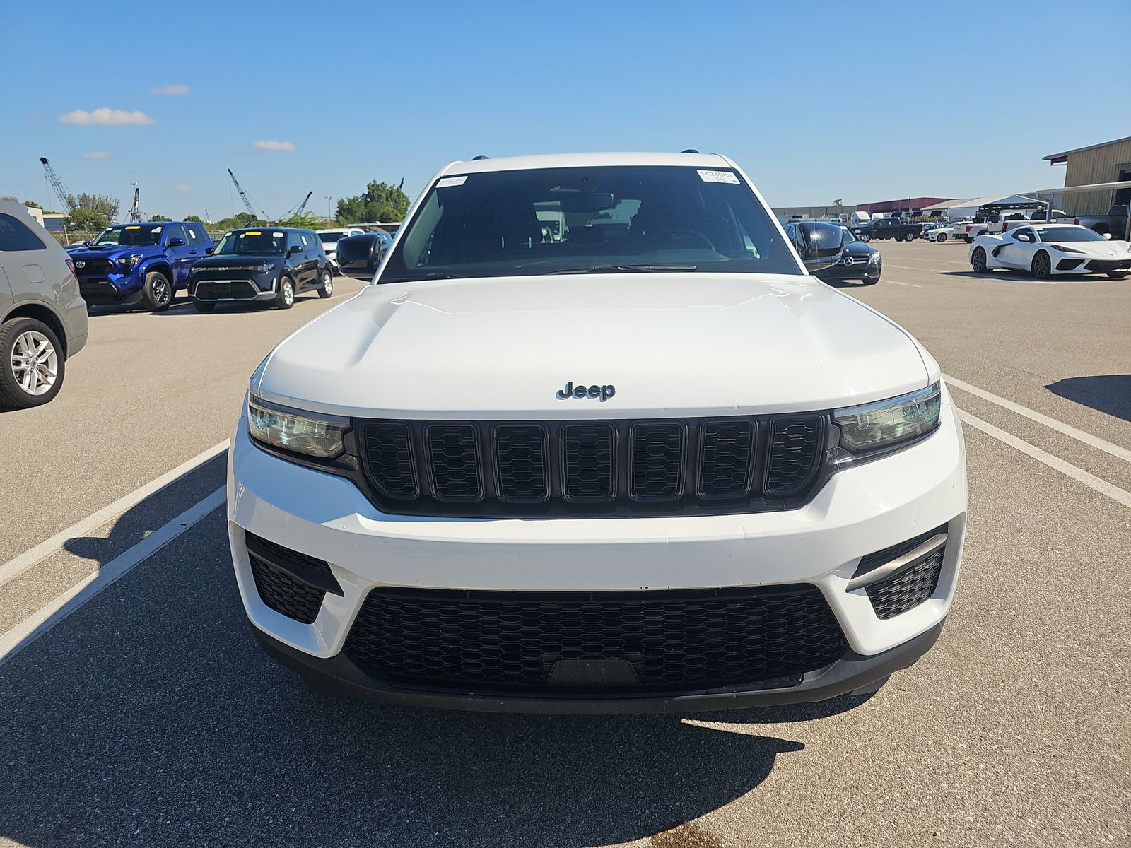 2024 Jeep Grand Cherokee Altitude AWD