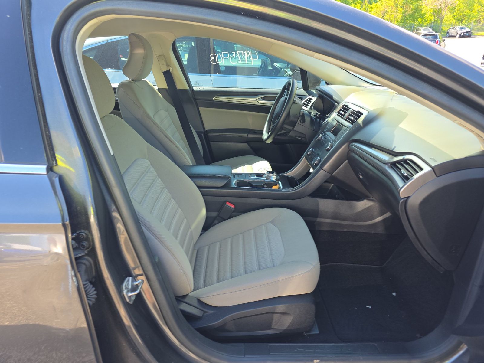 FORD FUSION - 9