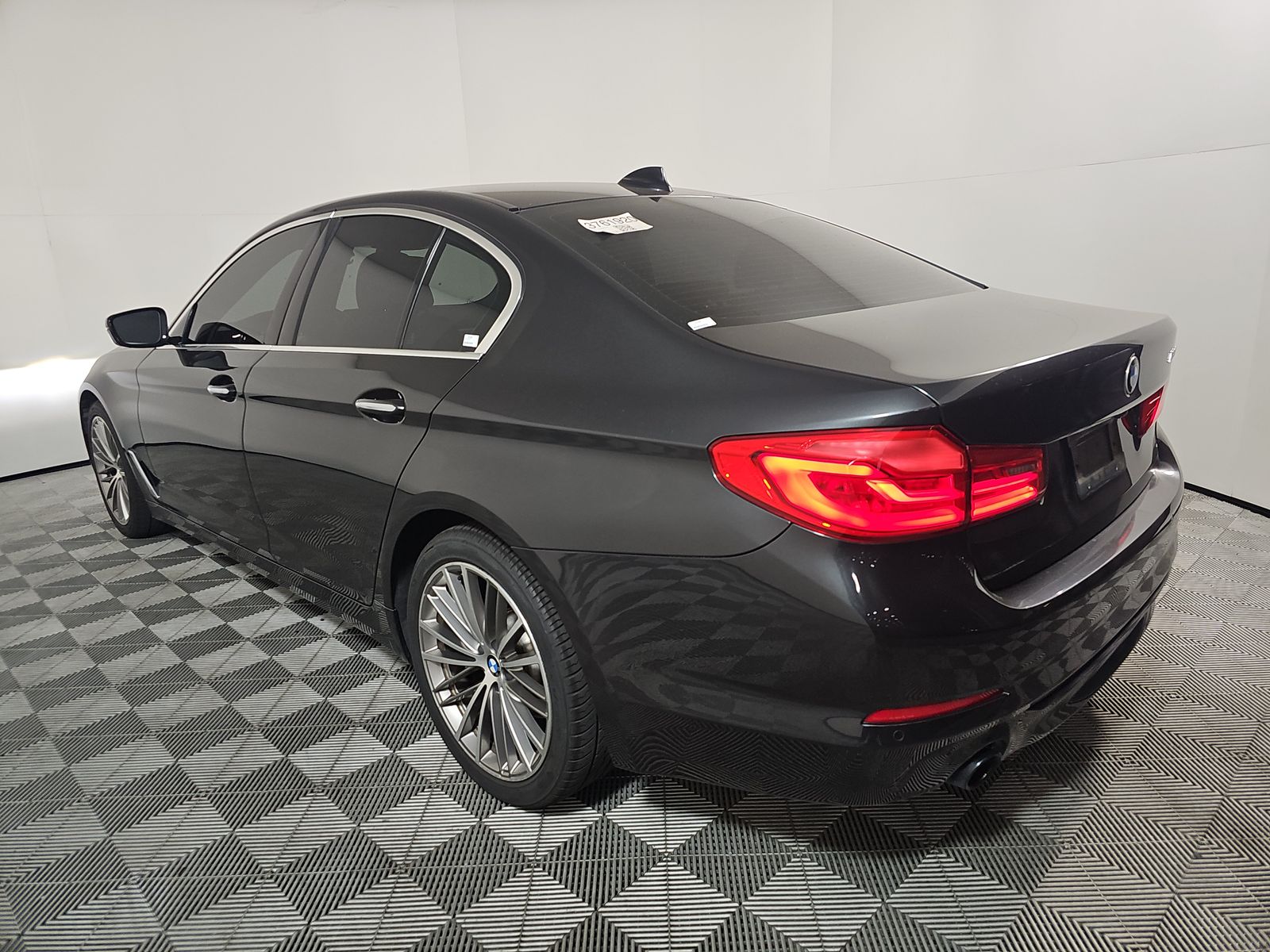 2018 BMW 5 Series 530i RWD