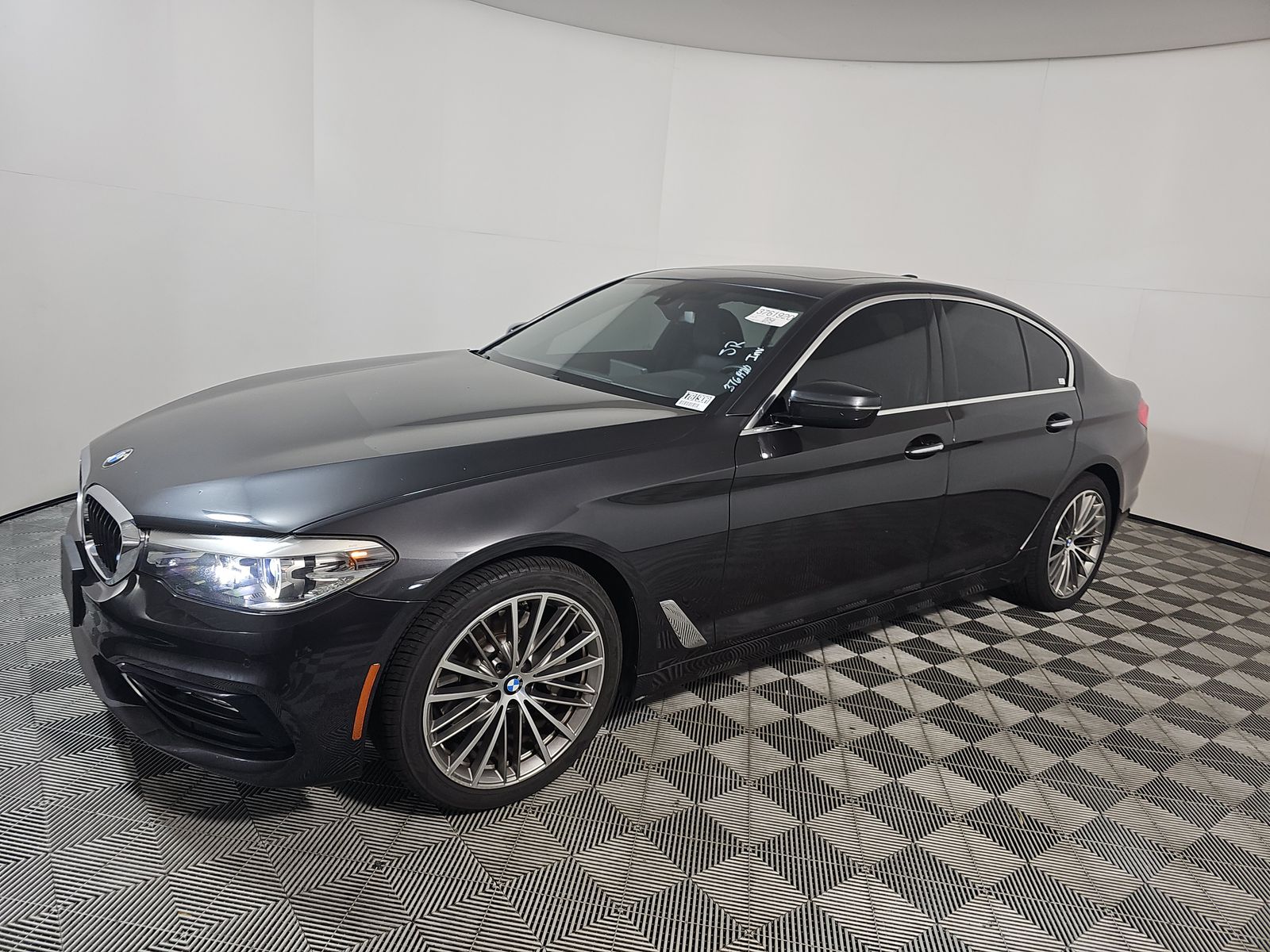 2018 BMW 5 Series 530i RWD