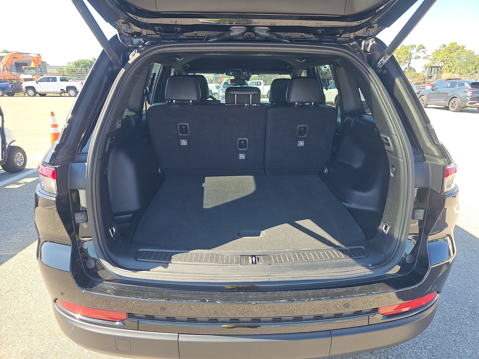 2024 Jeep Grand Cherokee Altitude AWD