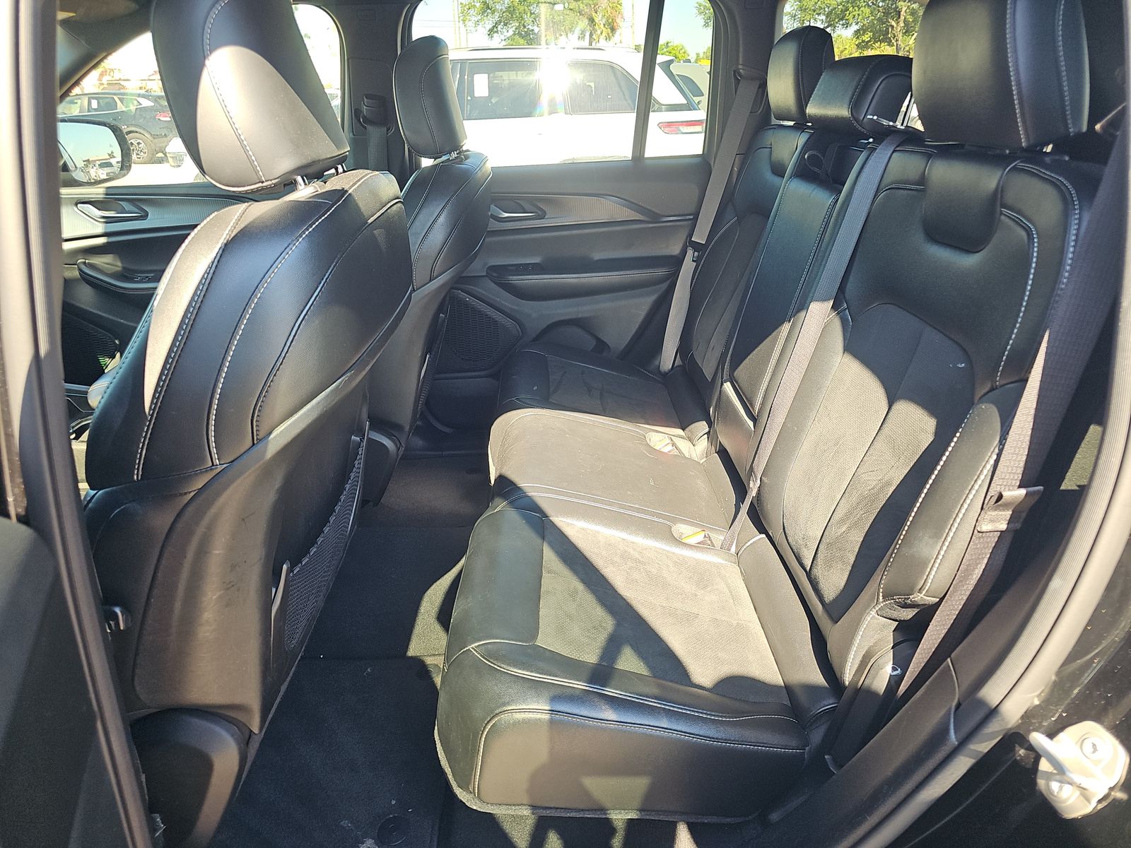 2024 Jeep Grand Cherokee Altitude AWD
